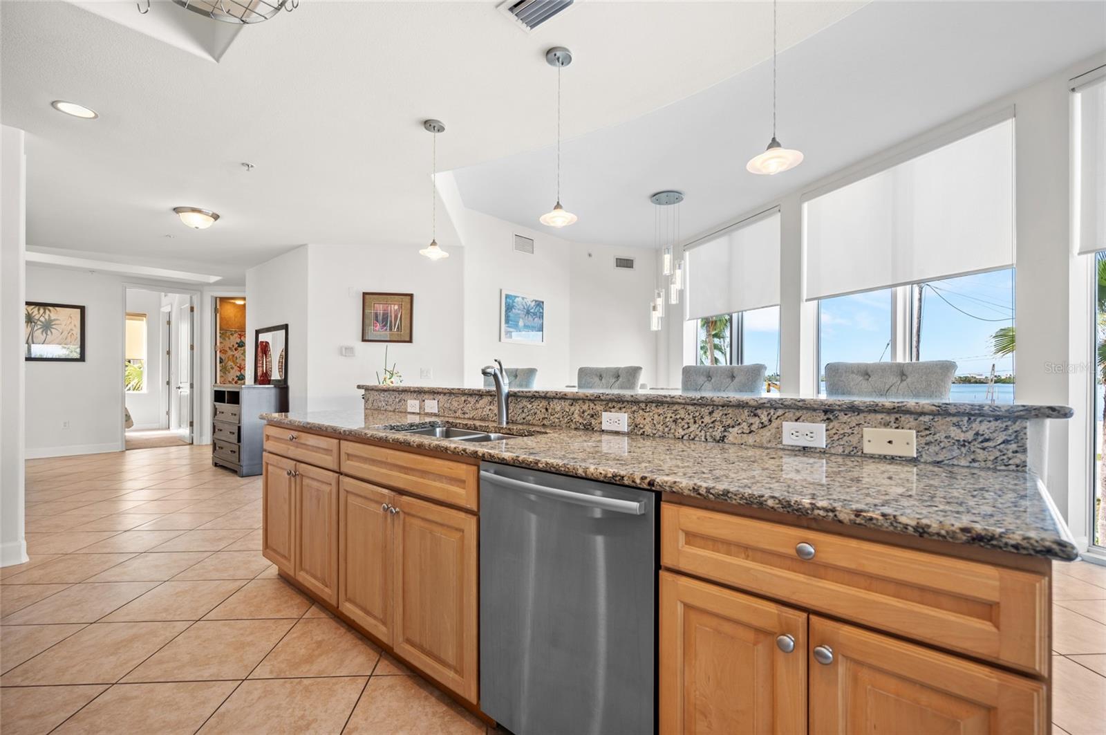 Image 15 of 47 For 1375 Beach Road 112