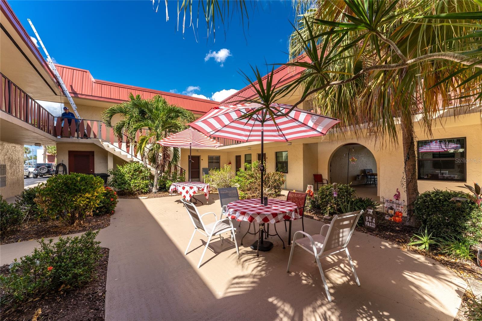 Image 24 of 33 For 66 Boundary Boulevard 274