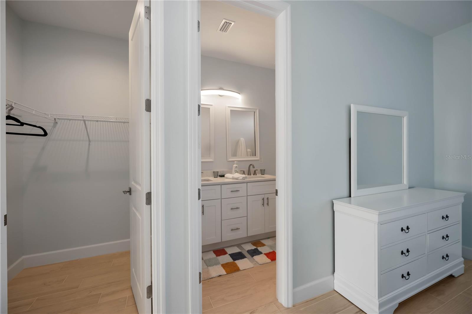 Image 34 of 58 For 8186 Arlewood Circle