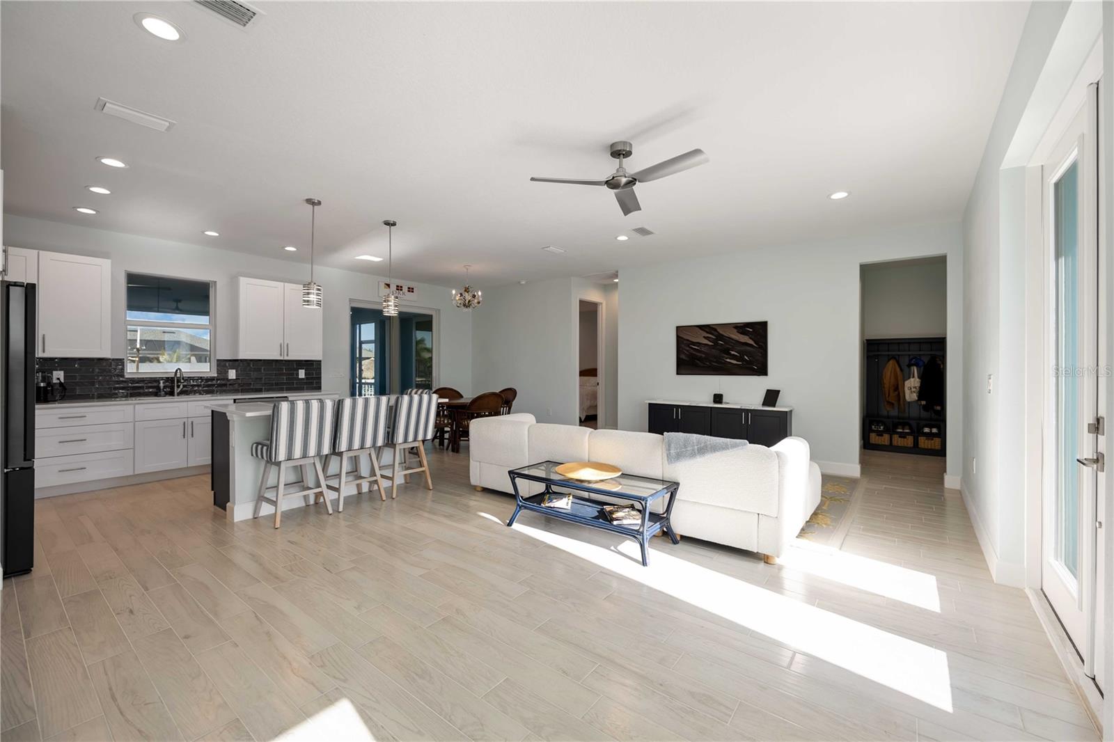 Image 6 of 58 For 8186 Arlewood Circle