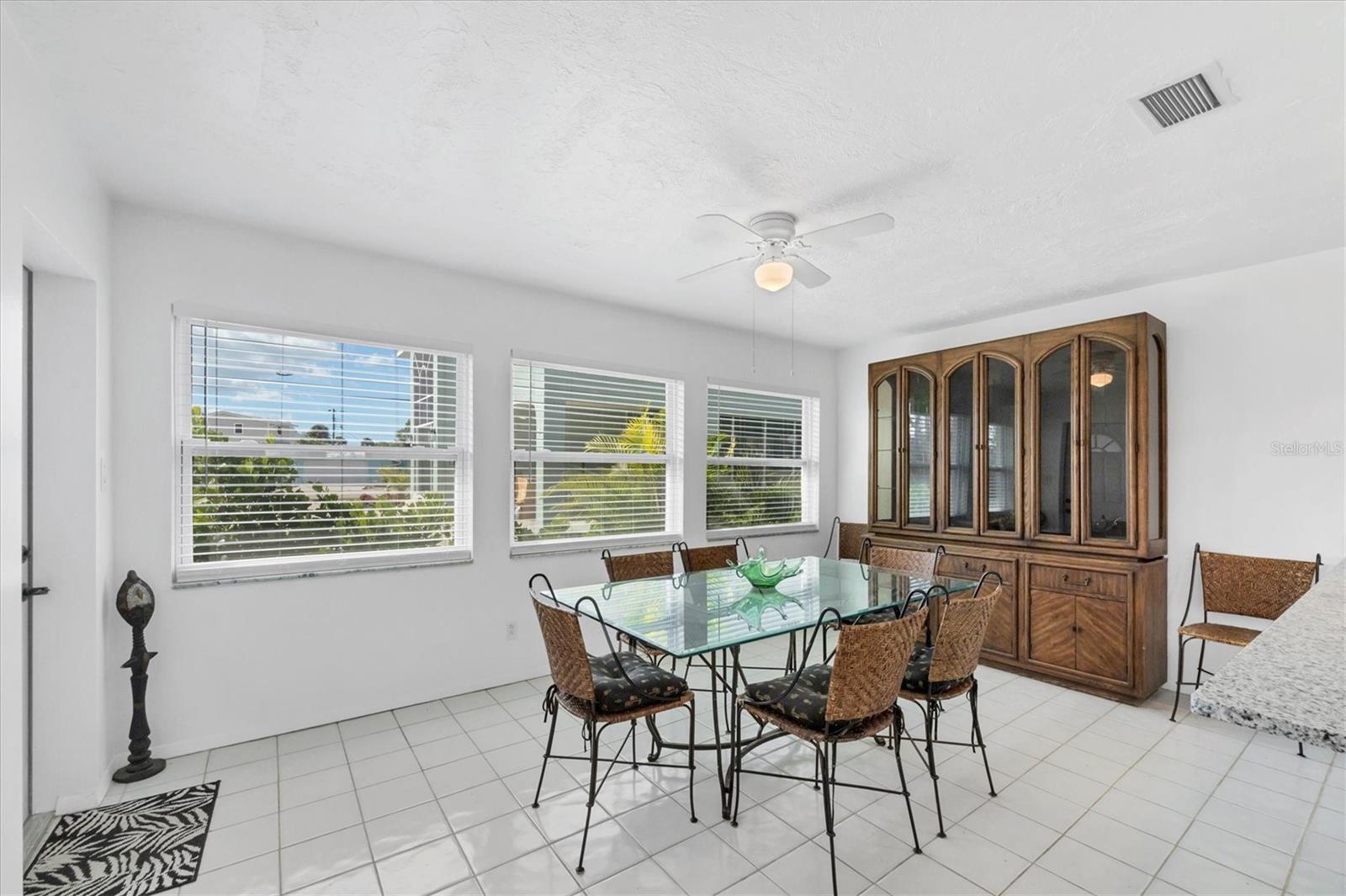 Image 11 of 32 For 4078 Pelican Shores Circle