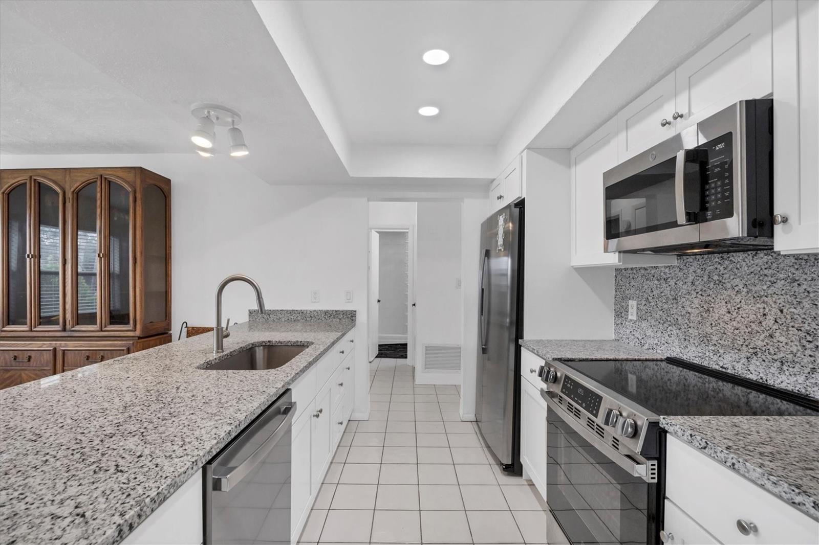 Image 16 of 32 For 4078 Pelican Shores Circle