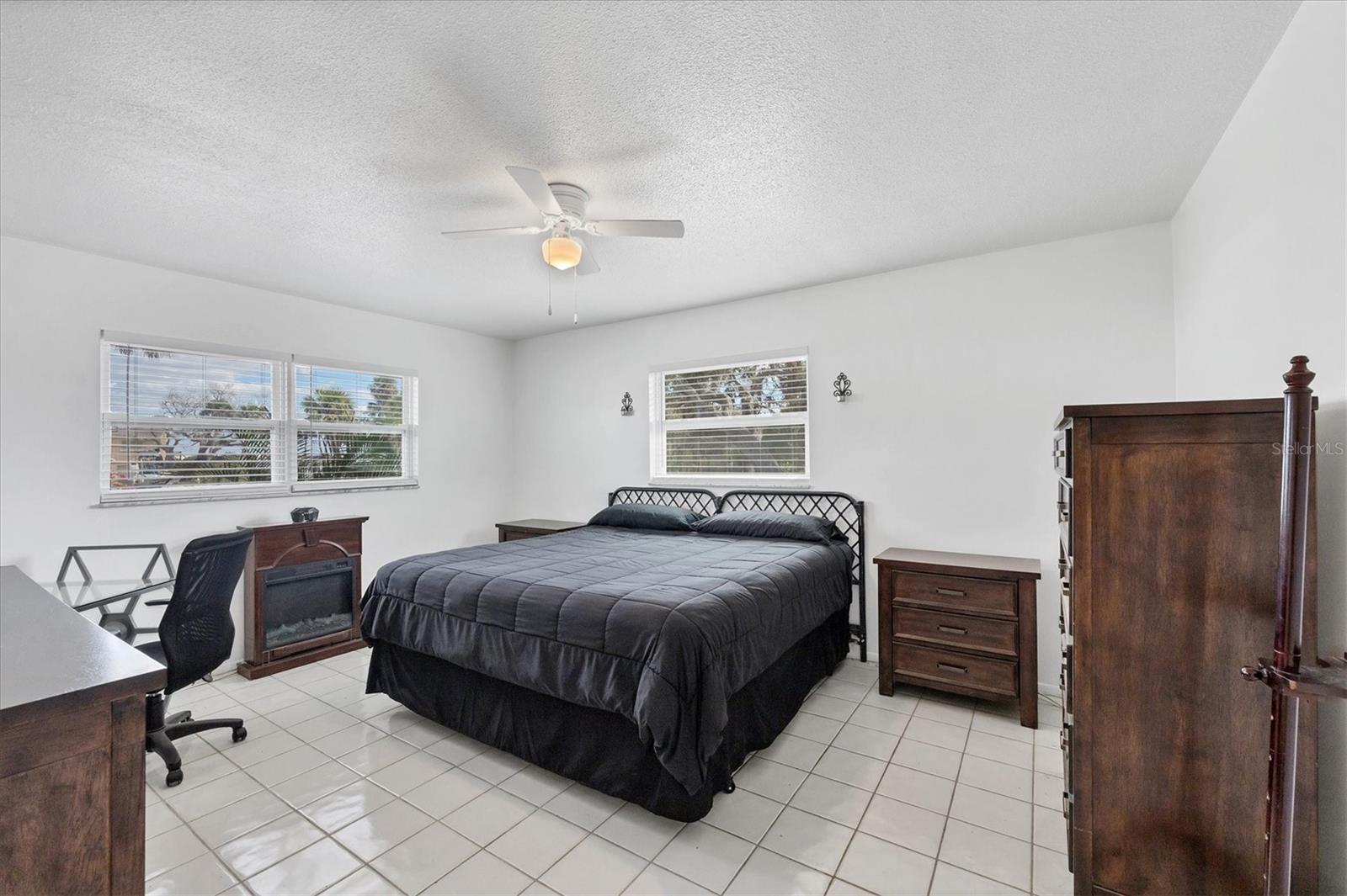 Image 19 of 32 For 4078 Pelican Shores Circle