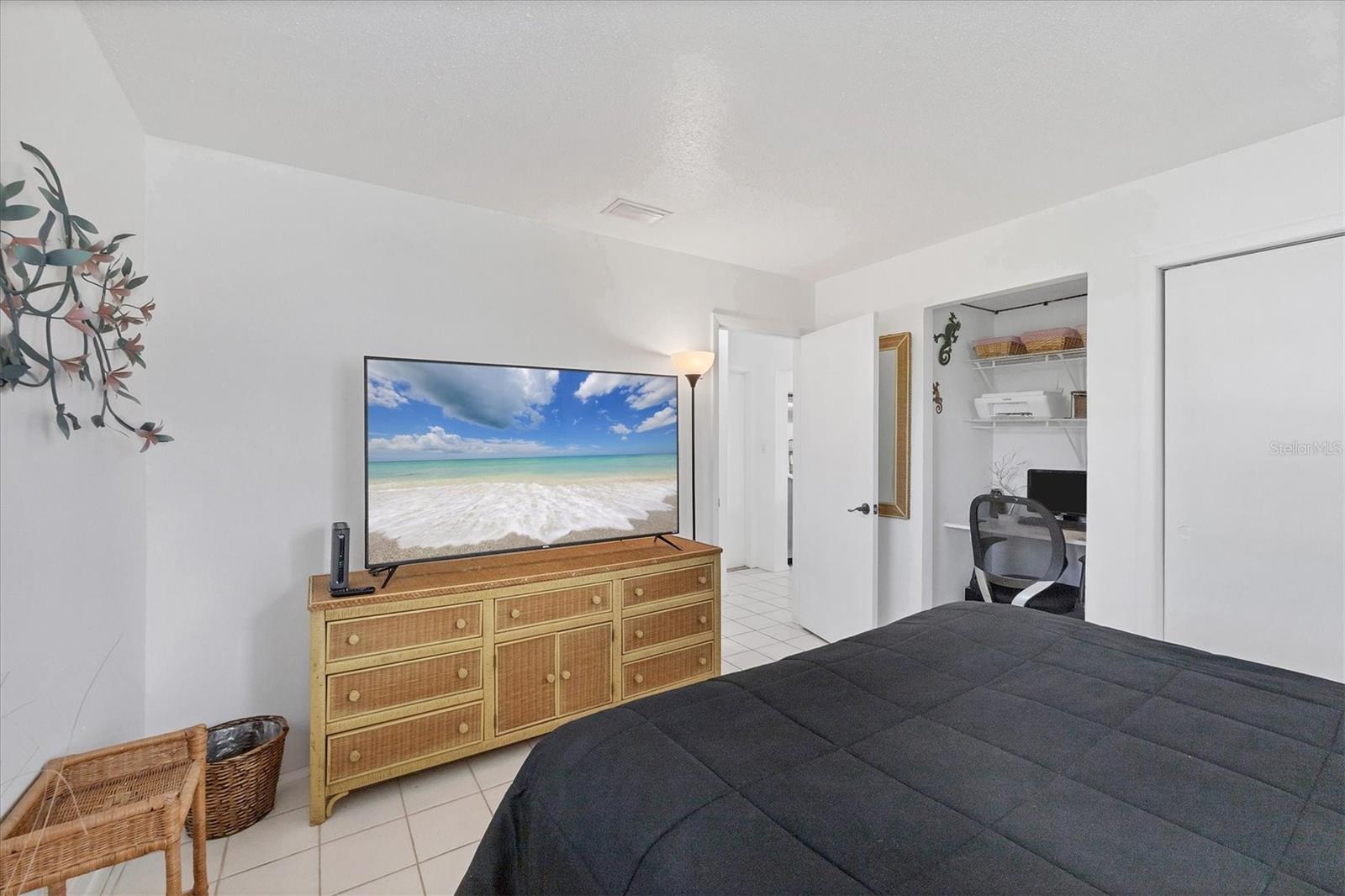 Image 27 of 32 For 4078 Pelican Shores Circle