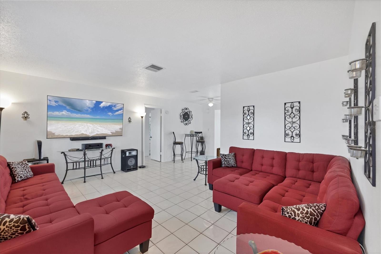 Image 6 of 32 For 4078 Pelican Shores Circle