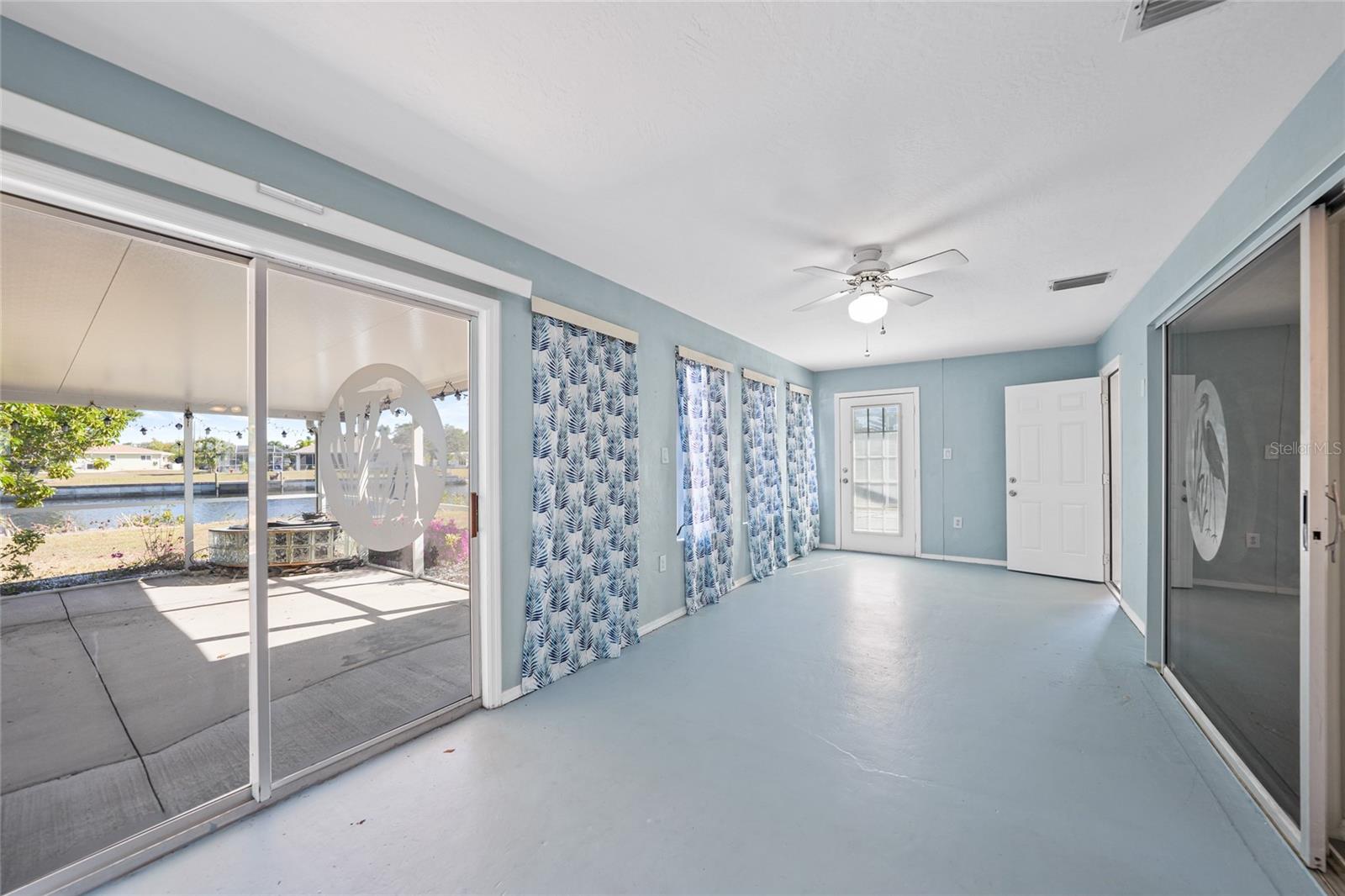 Image 15 of 51 For 165 Francis Drive Ne