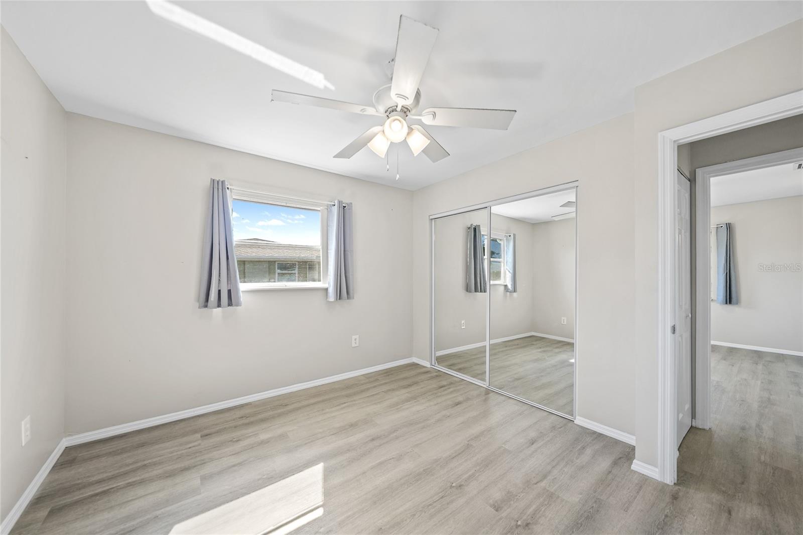 Image 20 of 51 For 165 Francis Drive Ne