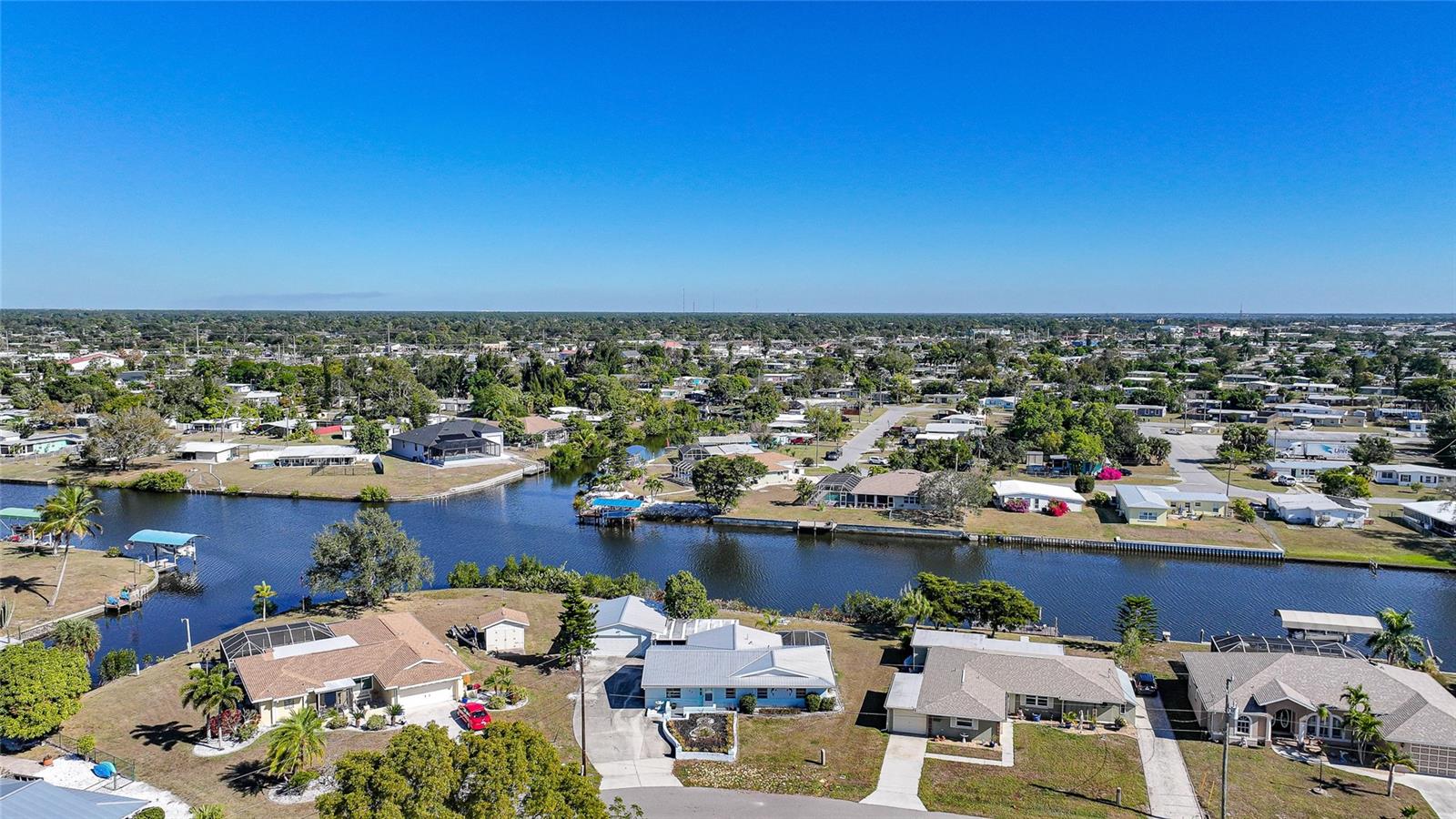 Image 3 of 51 For 165 Francis Drive Ne