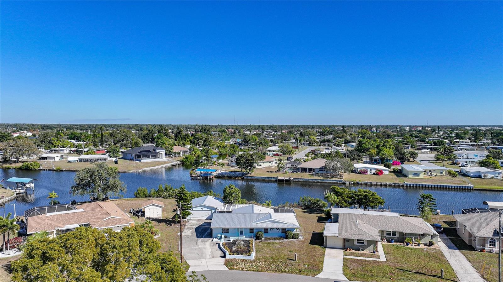 Image 30 of 51 For 165 Francis Drive Ne