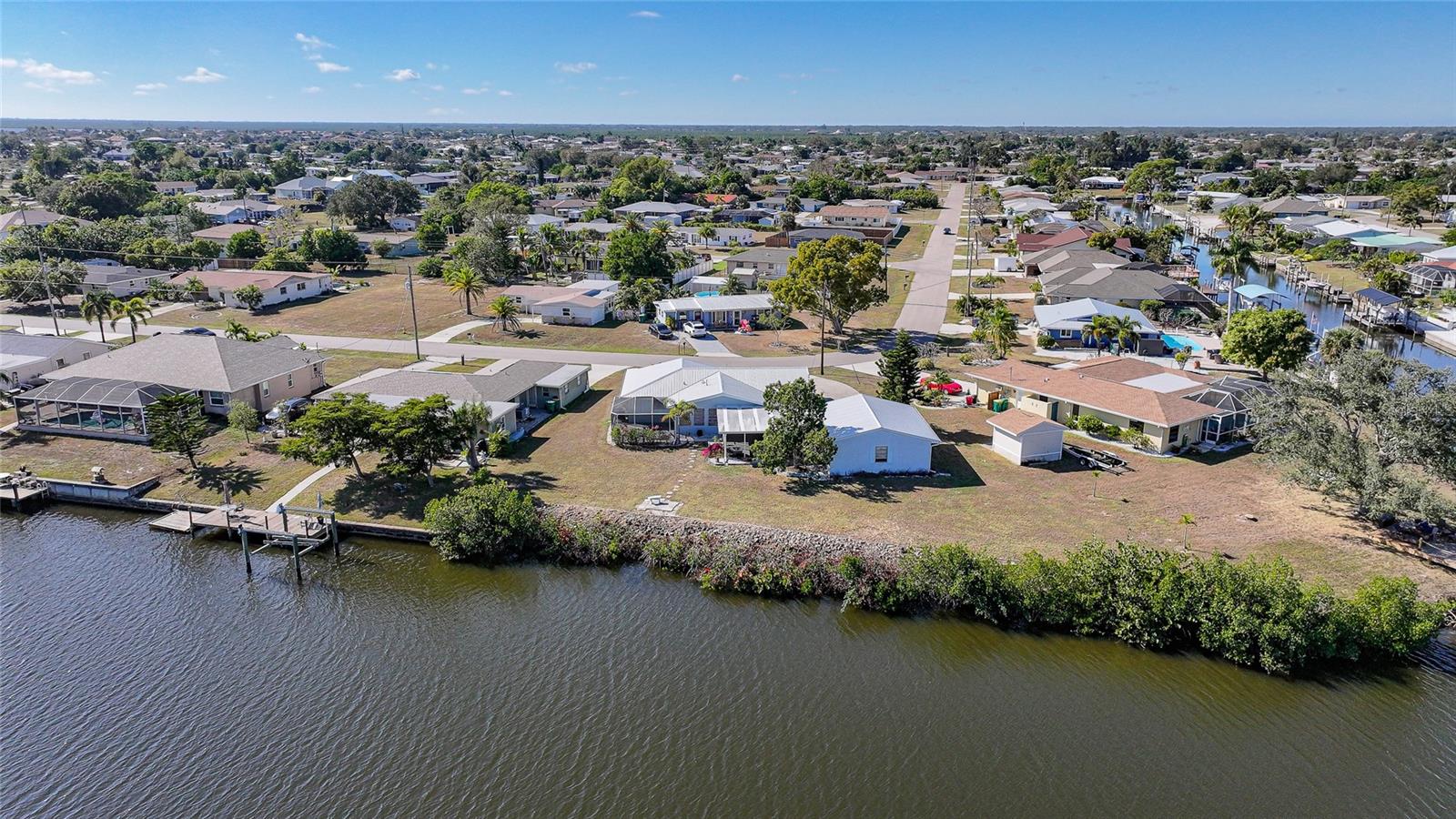 Image 39 of 51 For 165 Francis Drive Ne