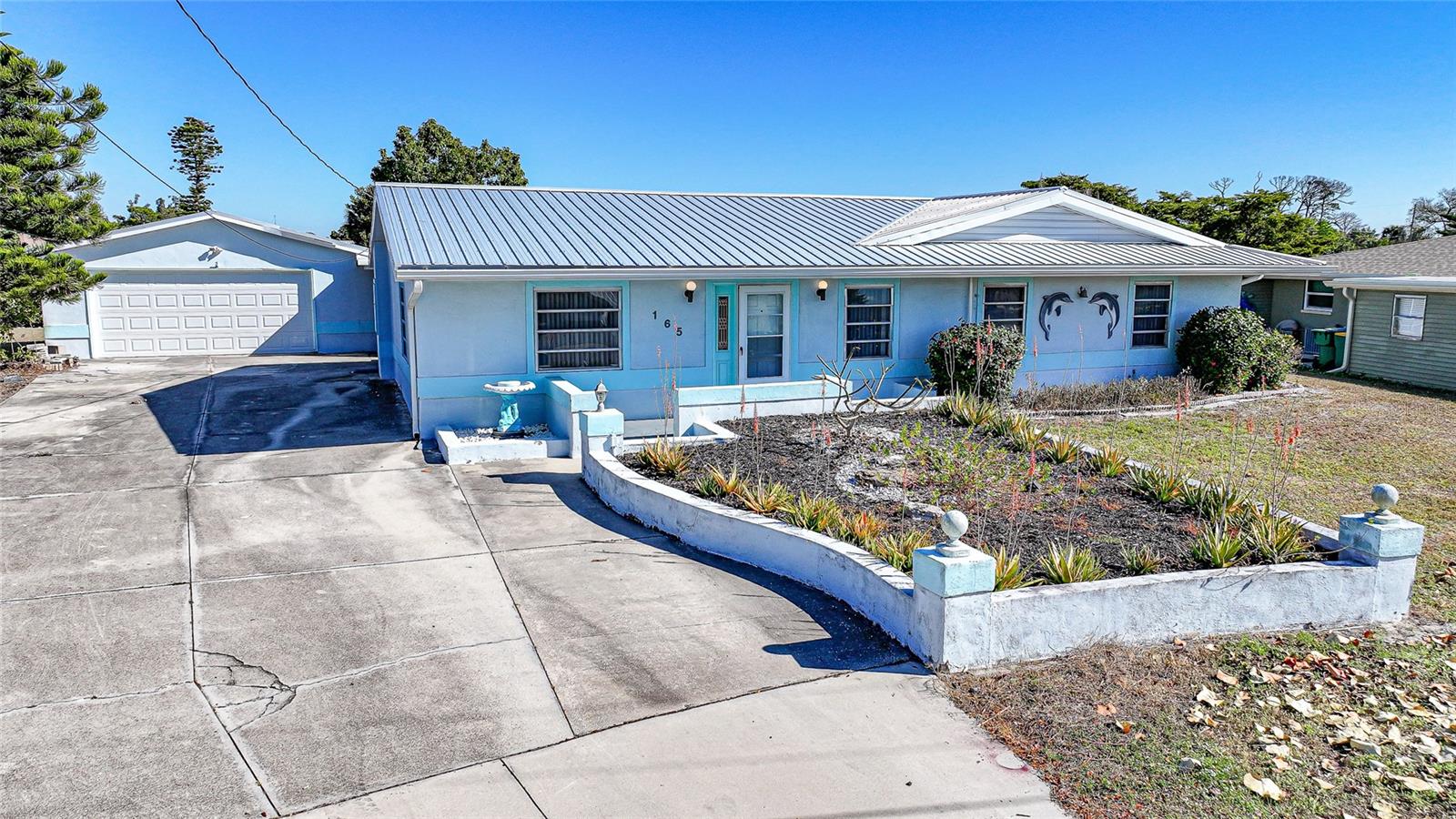 Image 4 of 51 For 165 Francis Drive Ne