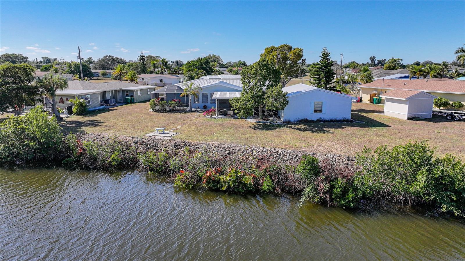 Image 41 of 51 For 165 Francis Drive Ne