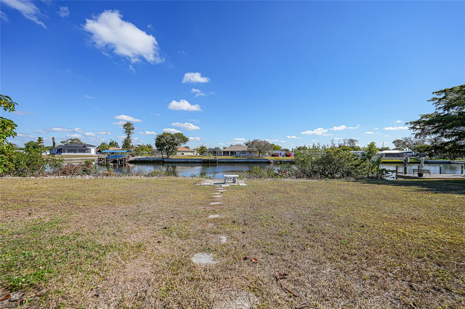 Image 43 of 51 For 165 Francis Drive Ne