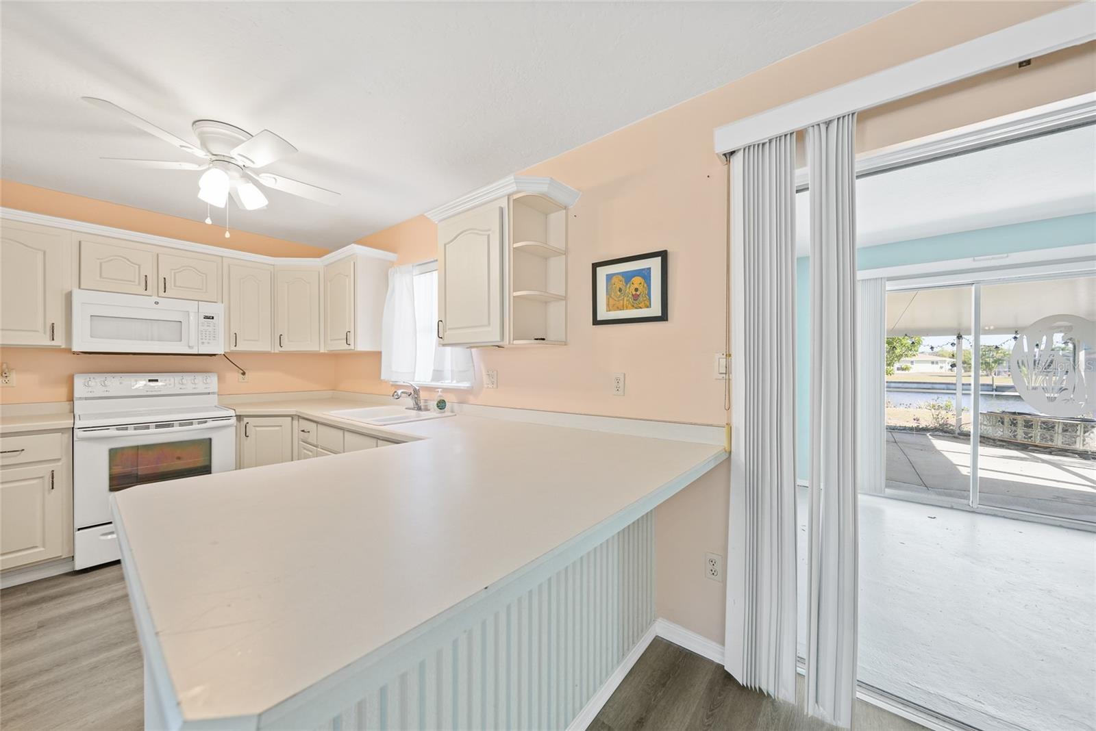 Image 6 of 51 For 165 Francis Drive Ne