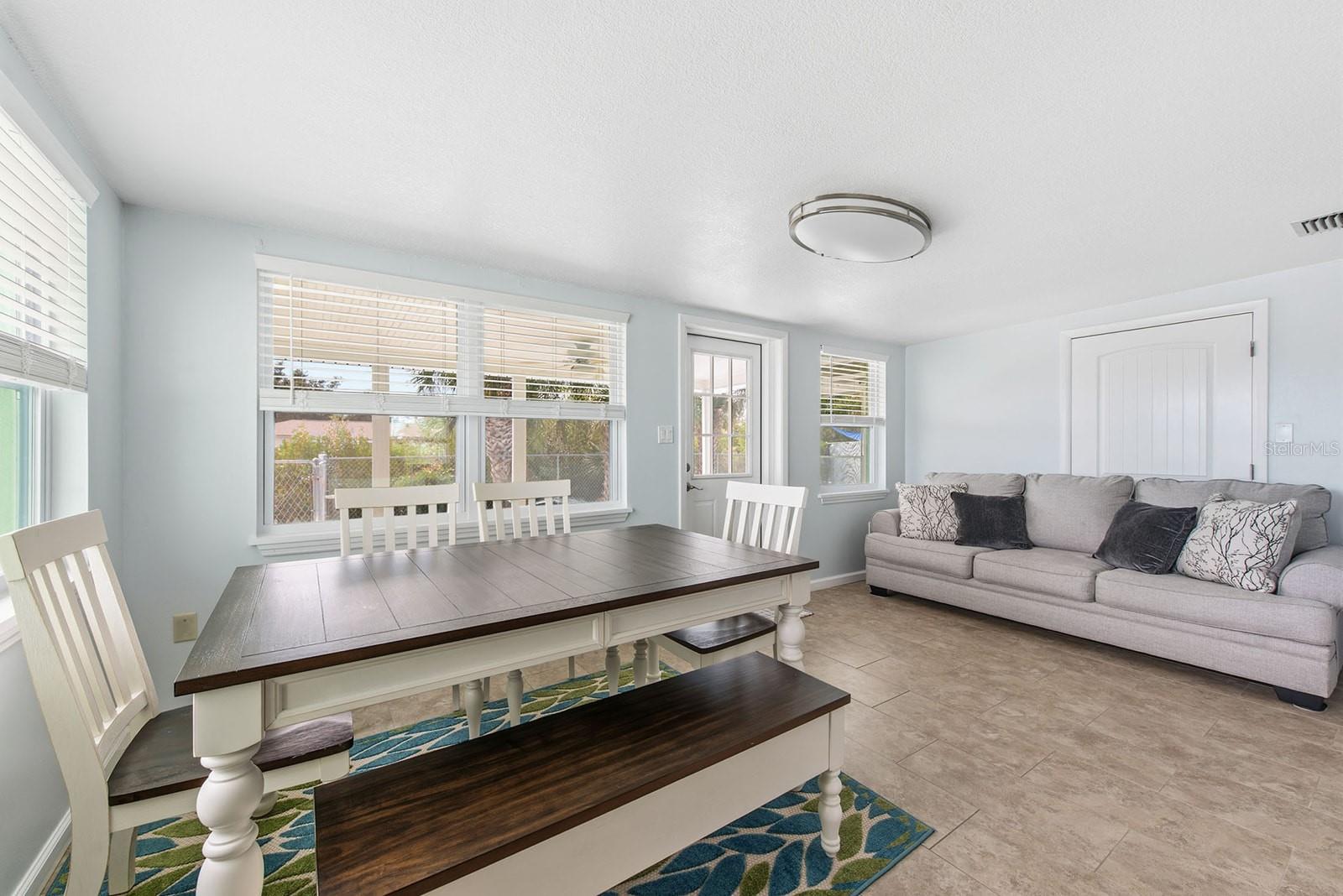 Image 23 of 44 For 857 3rd Street