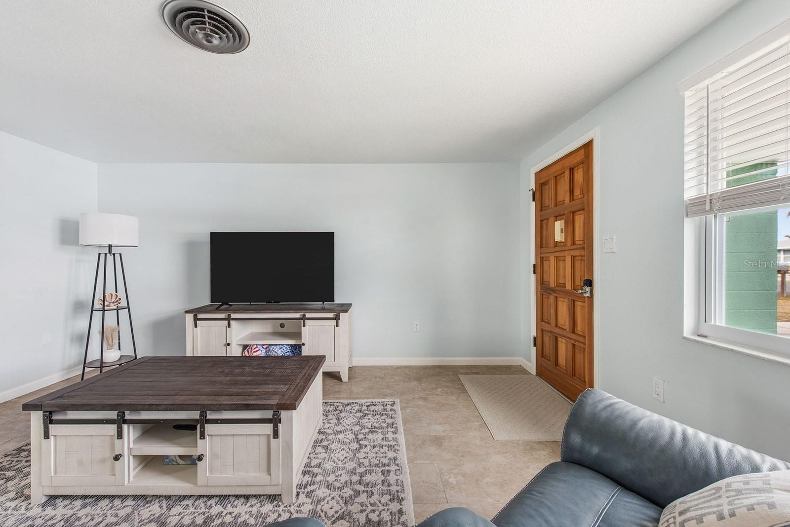 Image 4 of 44 For 857 3rd Street