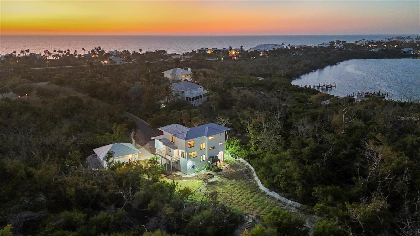 Listing photo id 1 for 5010 Grouper Hole Court