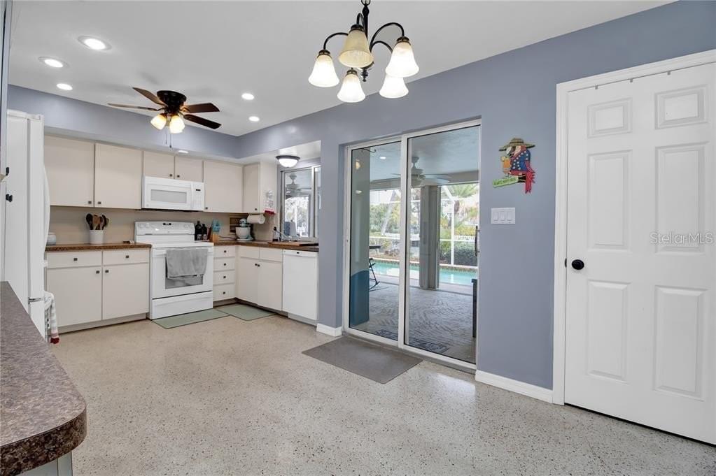 Image 6 of 13 For 174 Gulfview Road