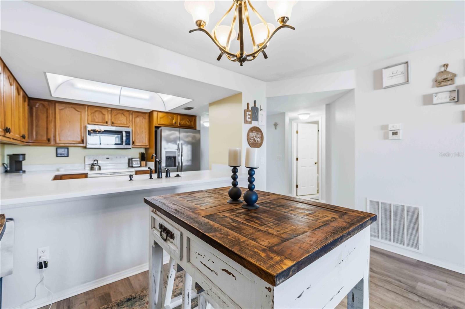 Image 12 of 40 For 3310 Loveland Boulevard 1408