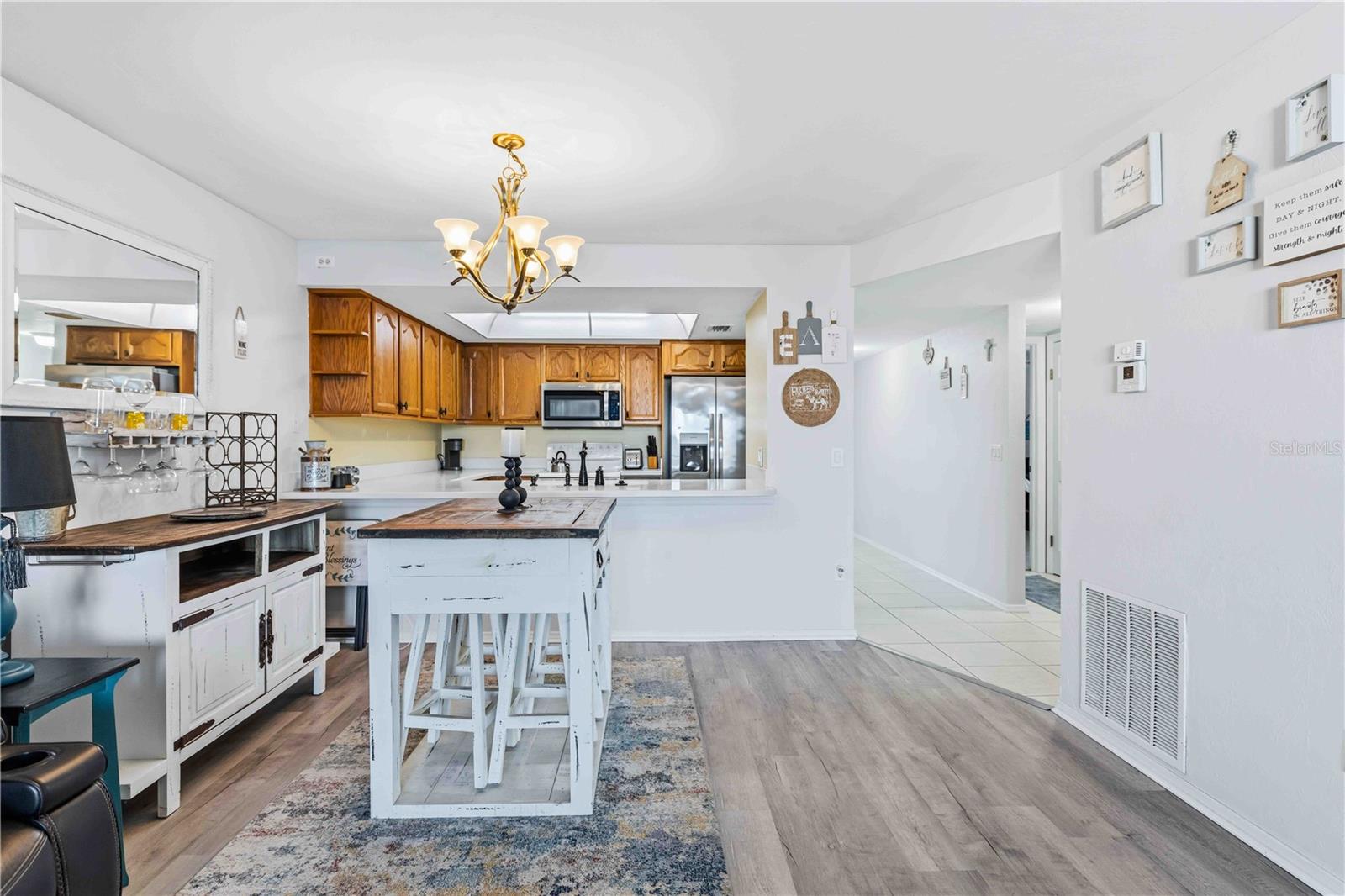 Image 13 of 40 For 3310 Loveland Boulevard 1408