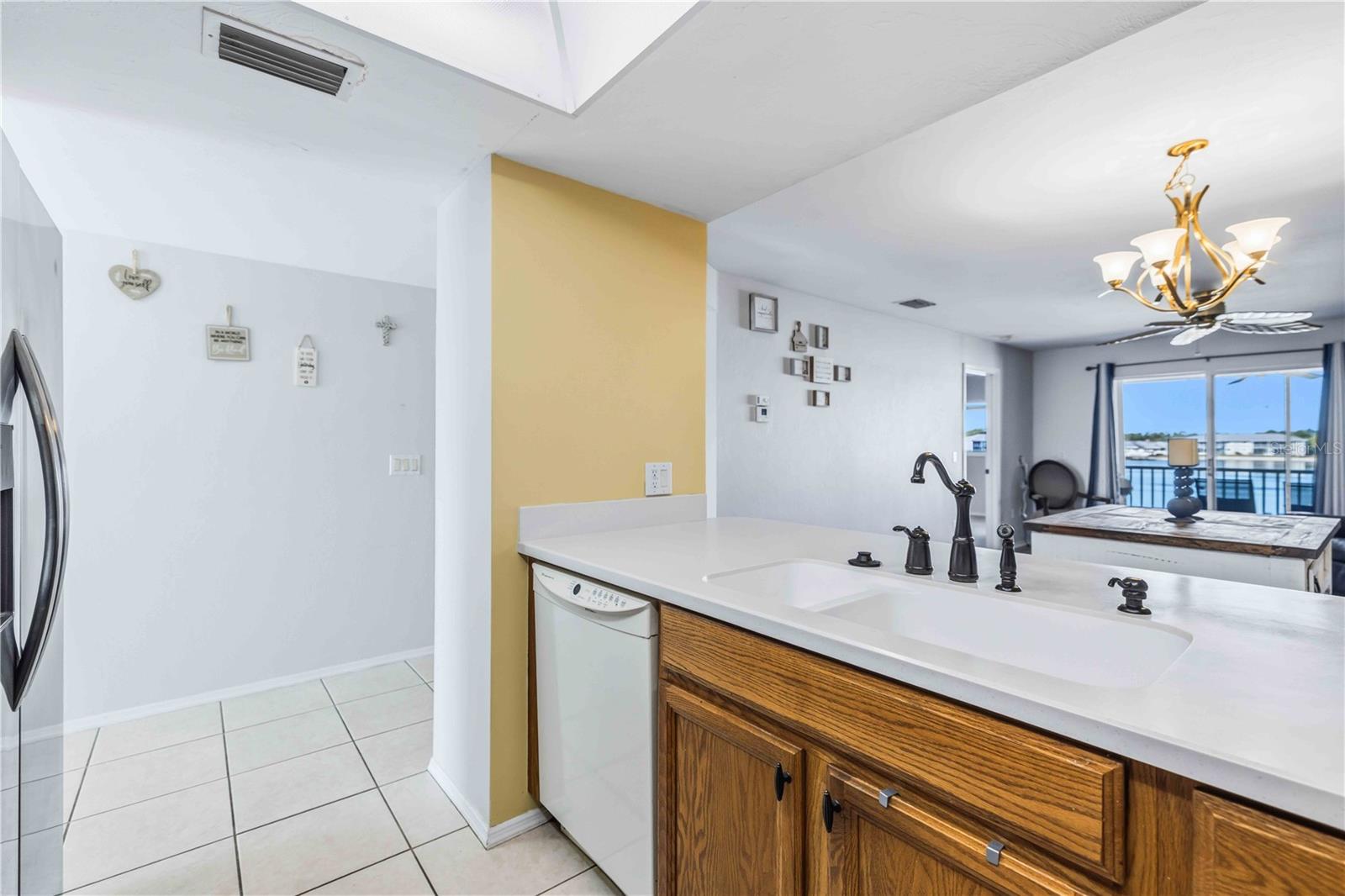 Image 17 of 40 For 3310 Loveland Boulevard 1408