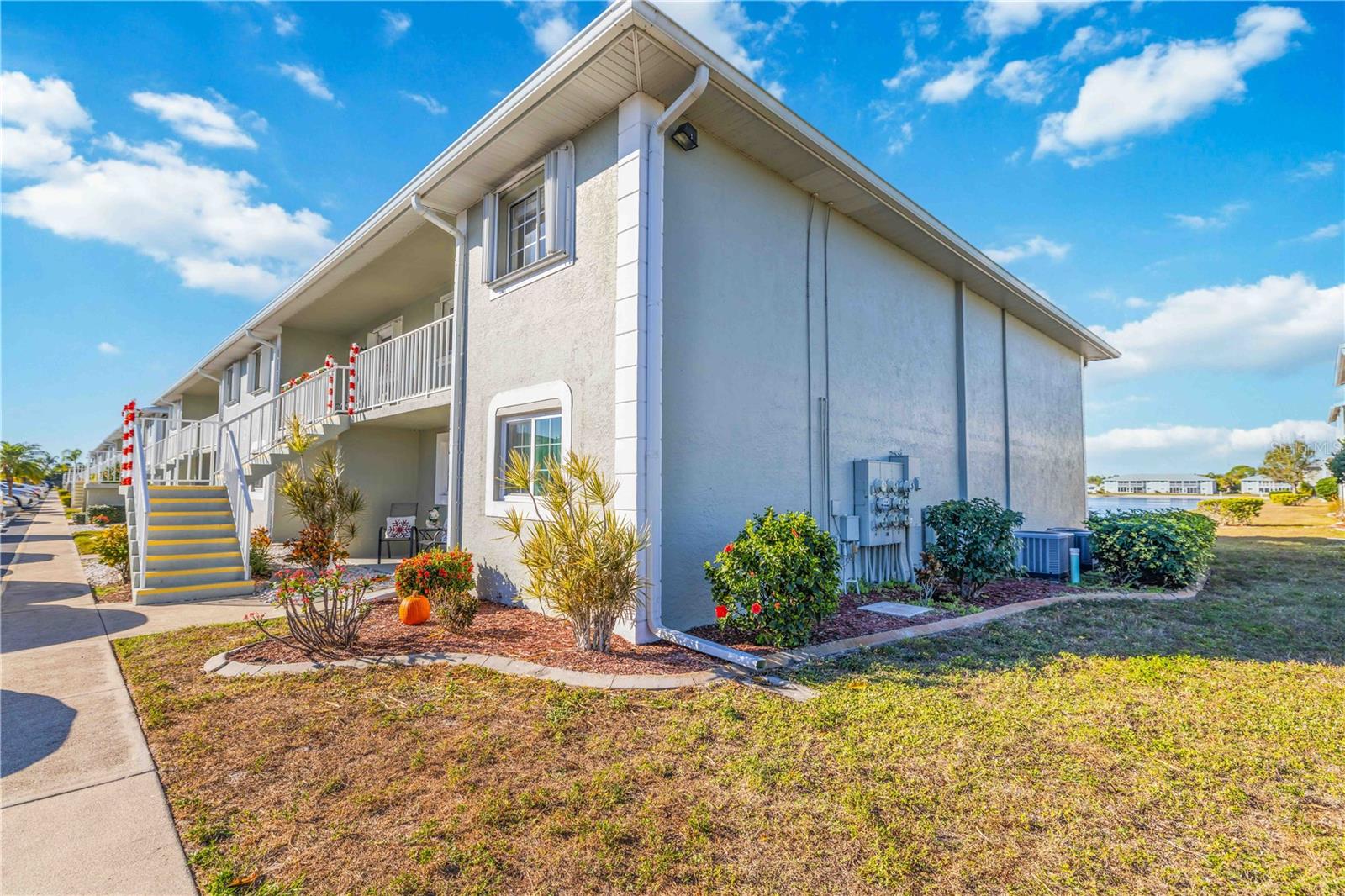 Image 2 of 40 For 3310 Loveland Boulevard 1408