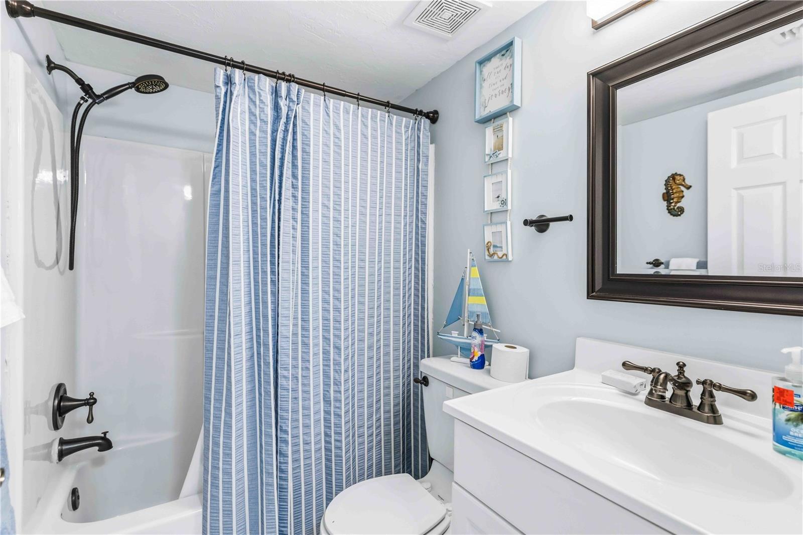 Image 25 of 40 For 3310 Loveland Boulevard 1408