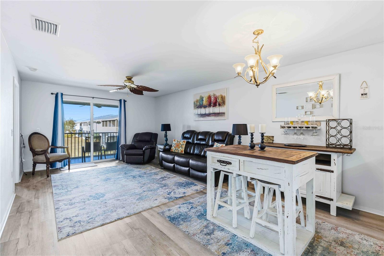 Image 6 of 40 For 3310 Loveland Boulevard 1408