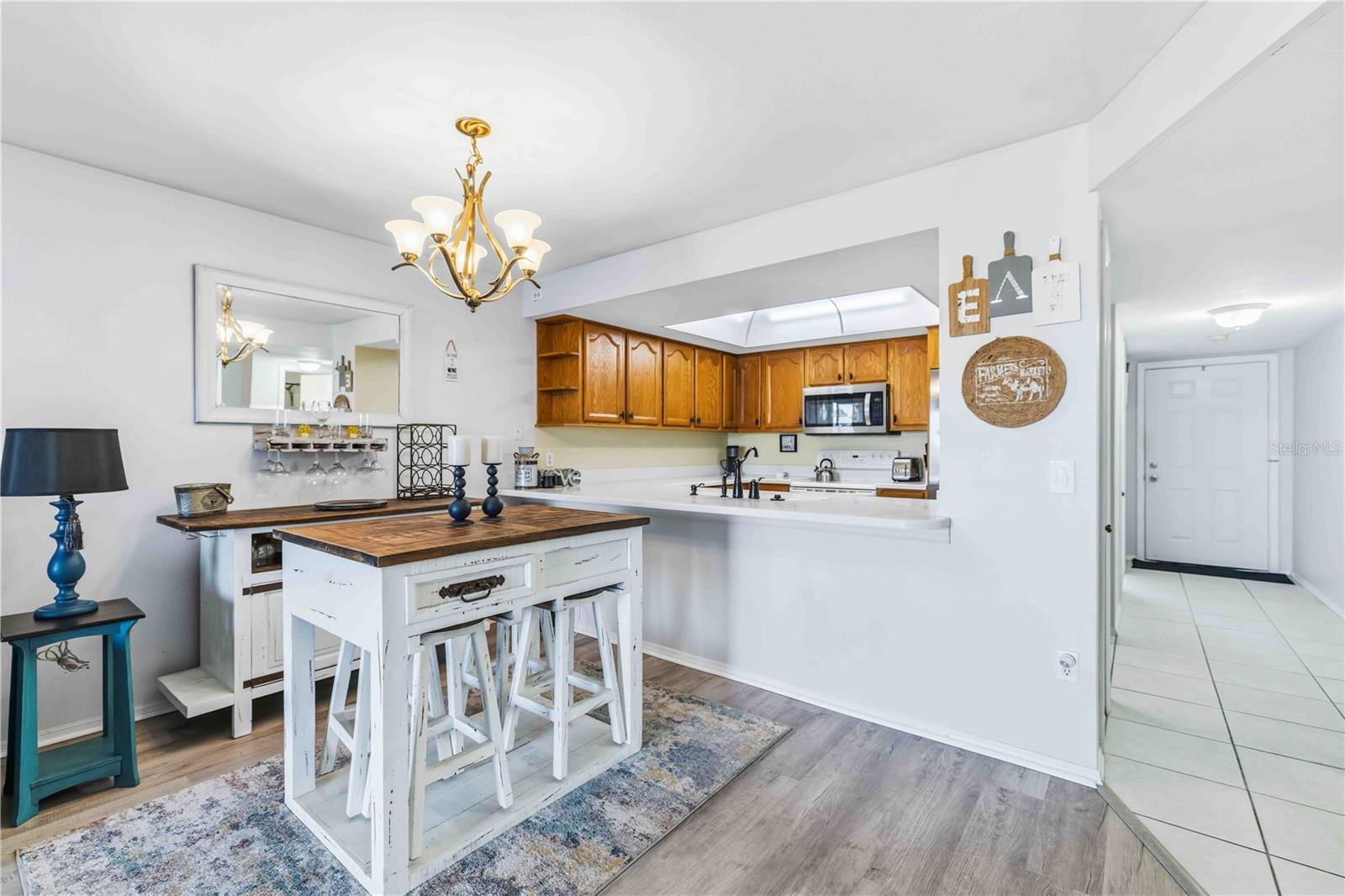 Image 9 of 40 For 3310 Loveland Boulevard 1408