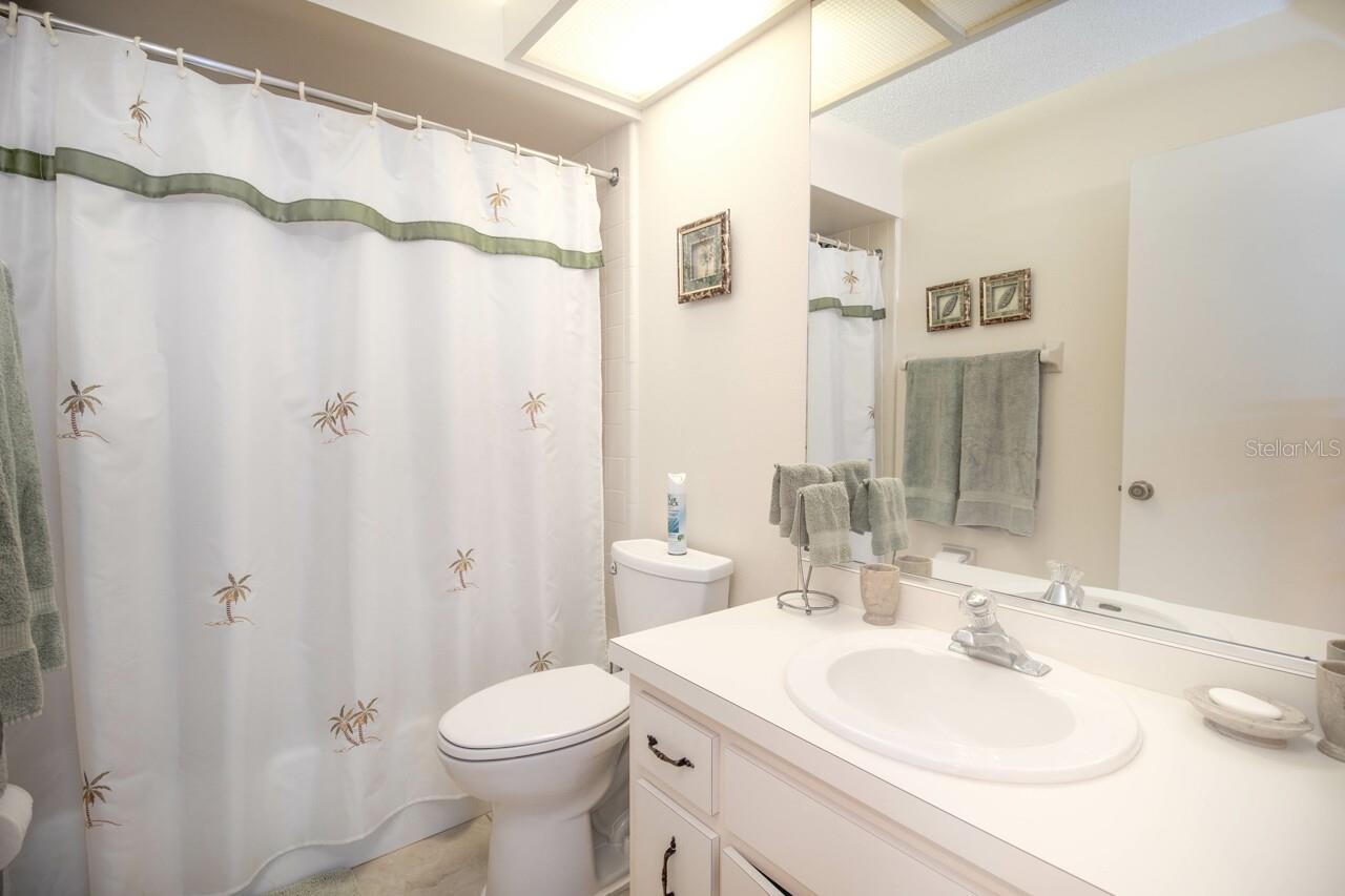 Image 7 of 30 For 331 Oakwood Circle