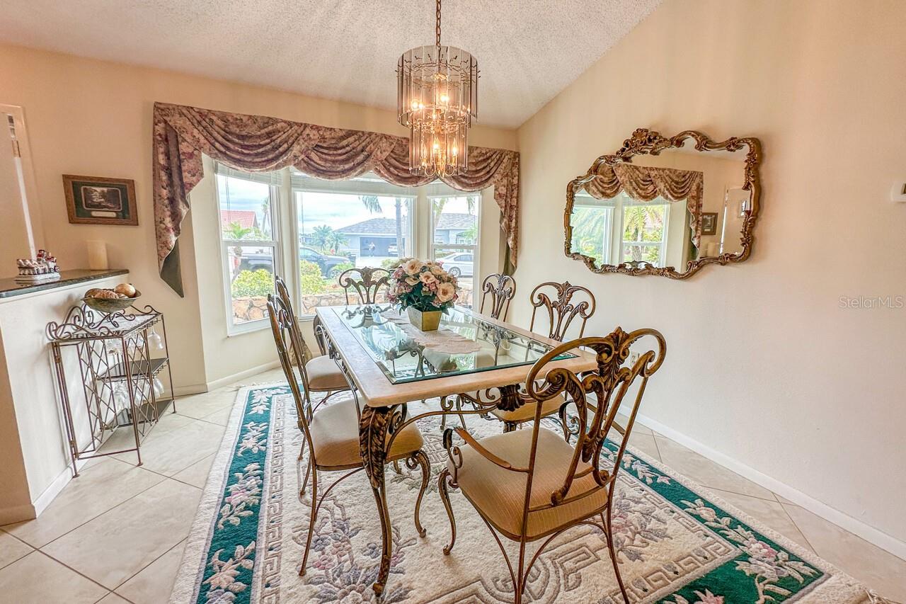 Image 8 of 30 For 331 Oakwood Circle