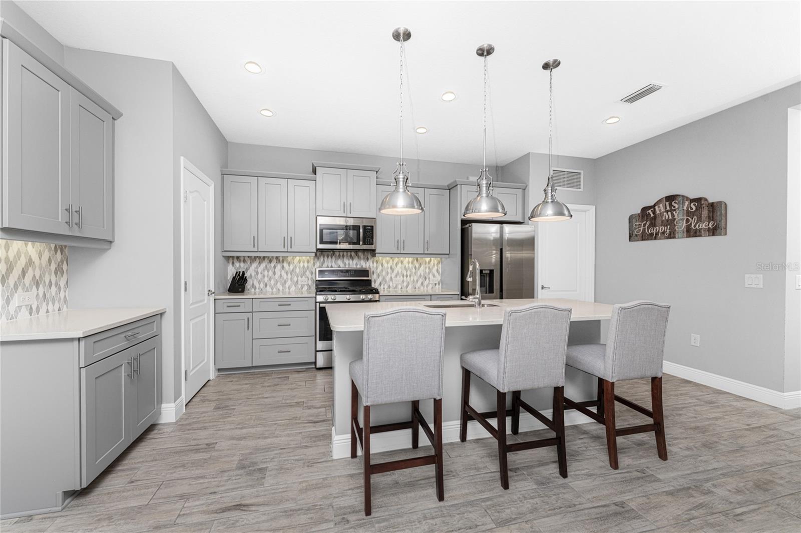 Image 13 of 83 For 11221 Mc Dermott Court