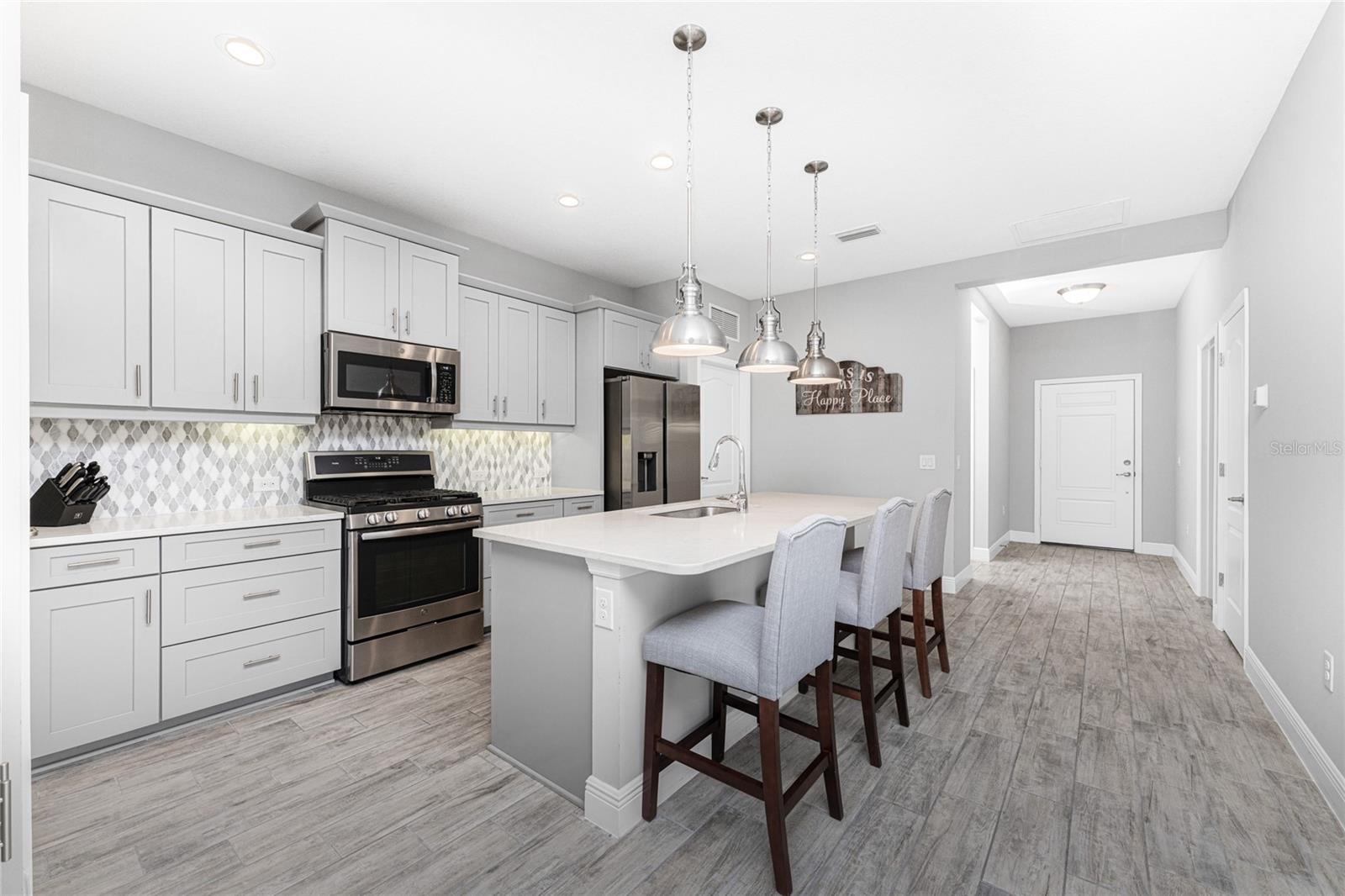 Image 14 of 83 For 11221 Mc Dermott Court