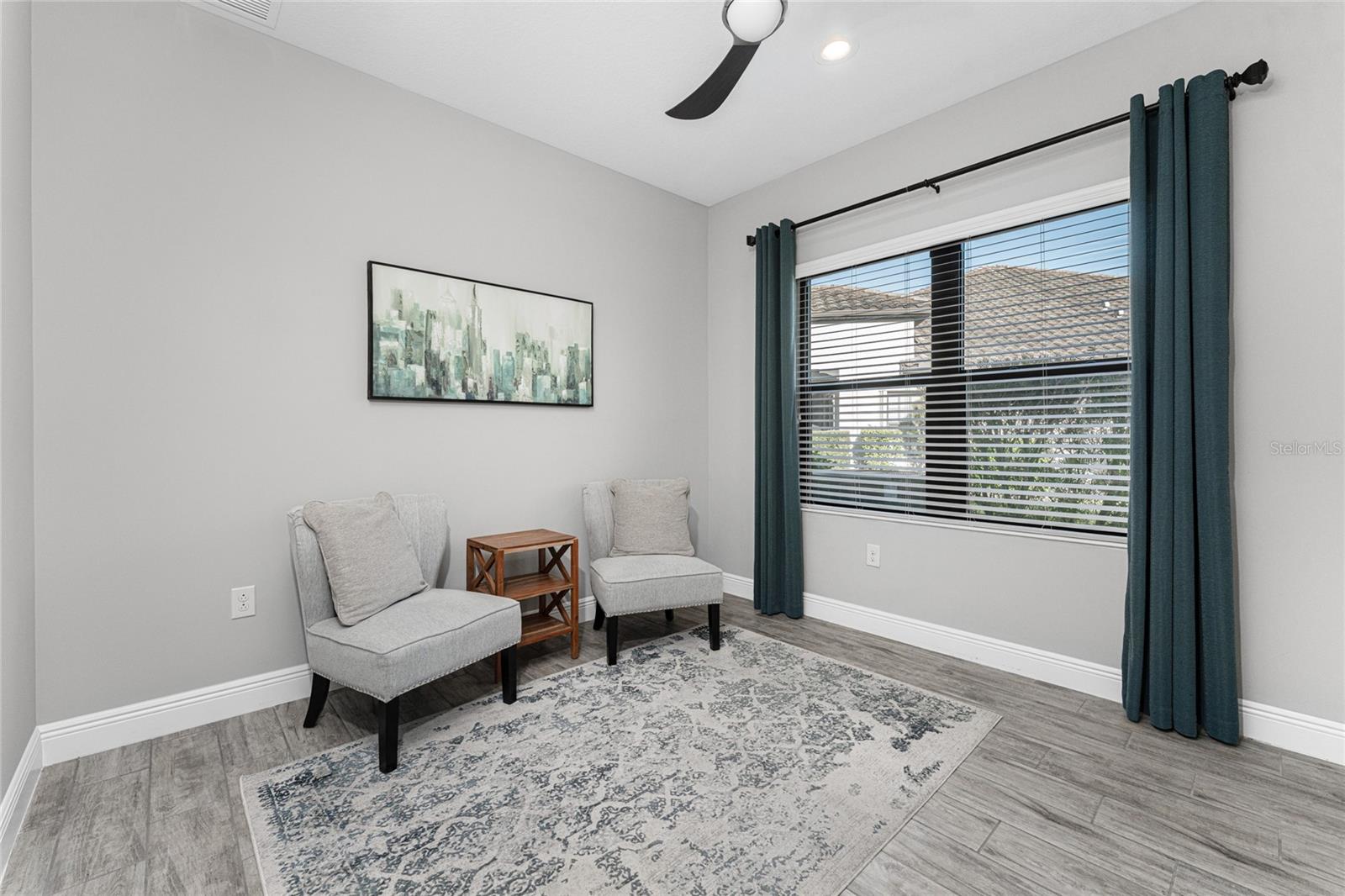 Image 28 of 83 For 11221 Mc Dermott Court