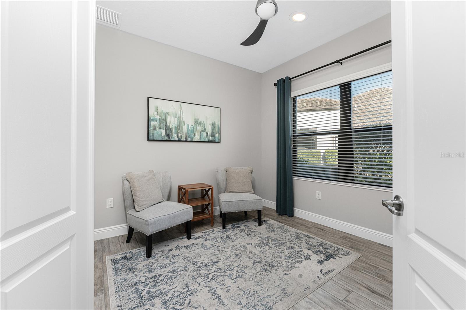 Image 29 of 83 For 11221 Mc Dermott Court