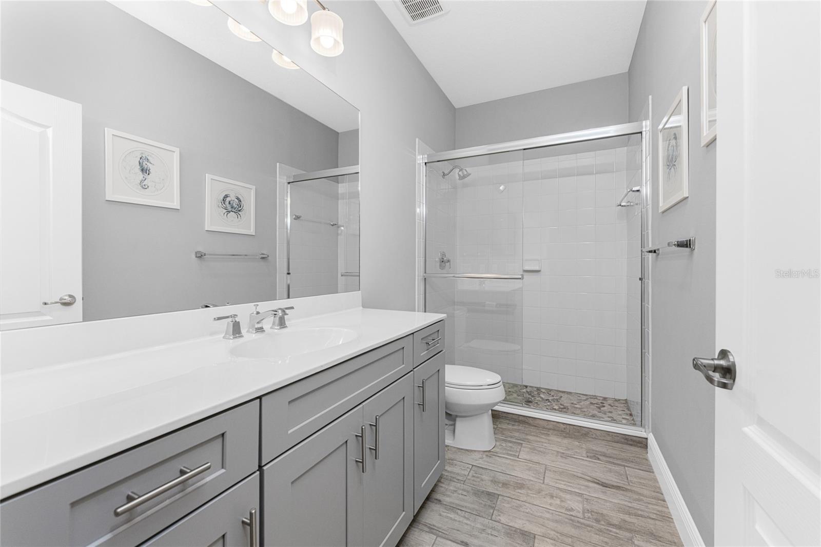 Image 33 of 83 For 11221 Mc Dermott Court