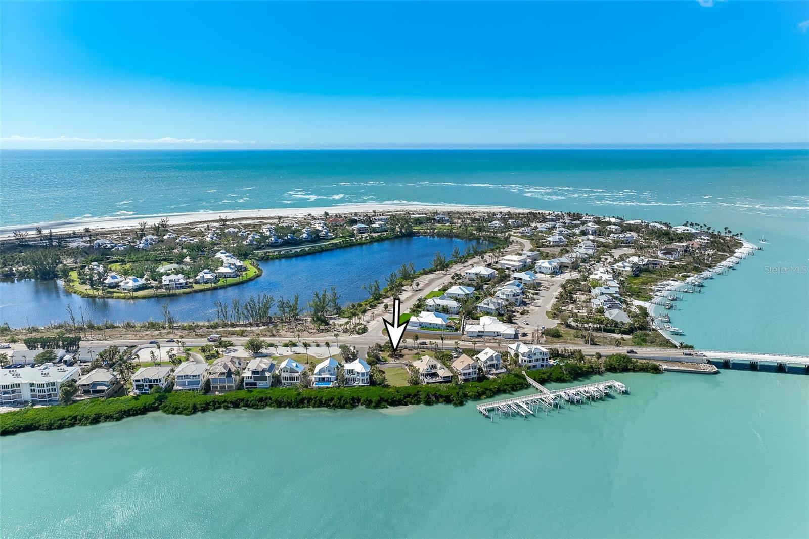 Image 11 of 18 For 16728 Grande Quay Drive