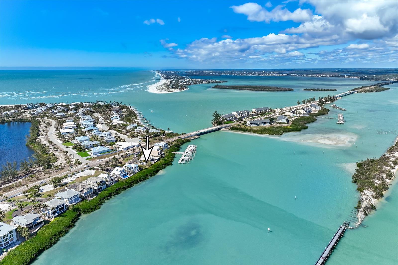 Image 12 of 18 For 16728 Grande Quay Drive