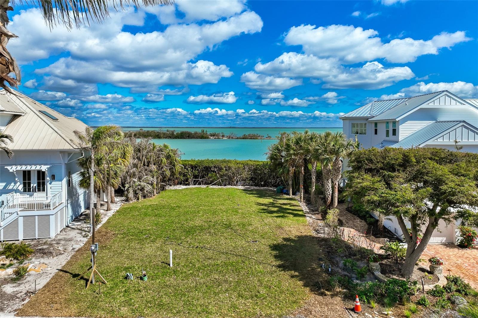 Image 2 of 18 For 16728 Grande Quay Drive