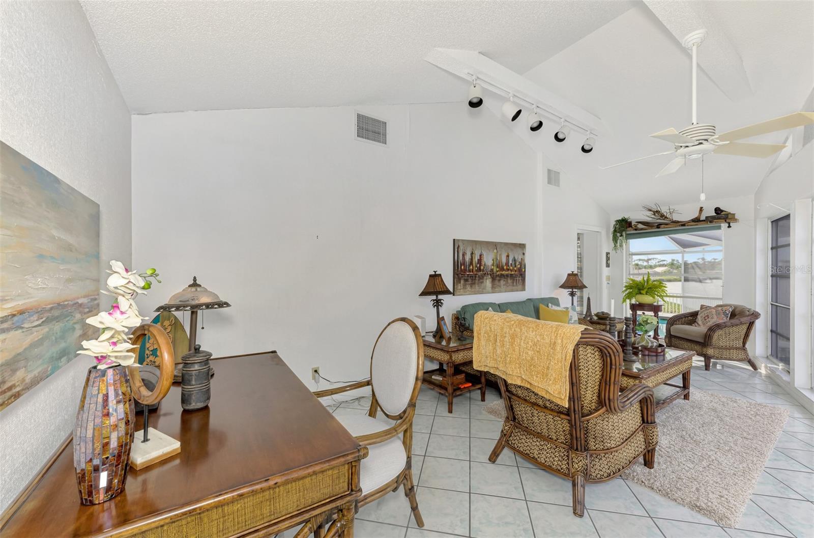 Image 42 of 100 For 1951 San Remo Point Drive