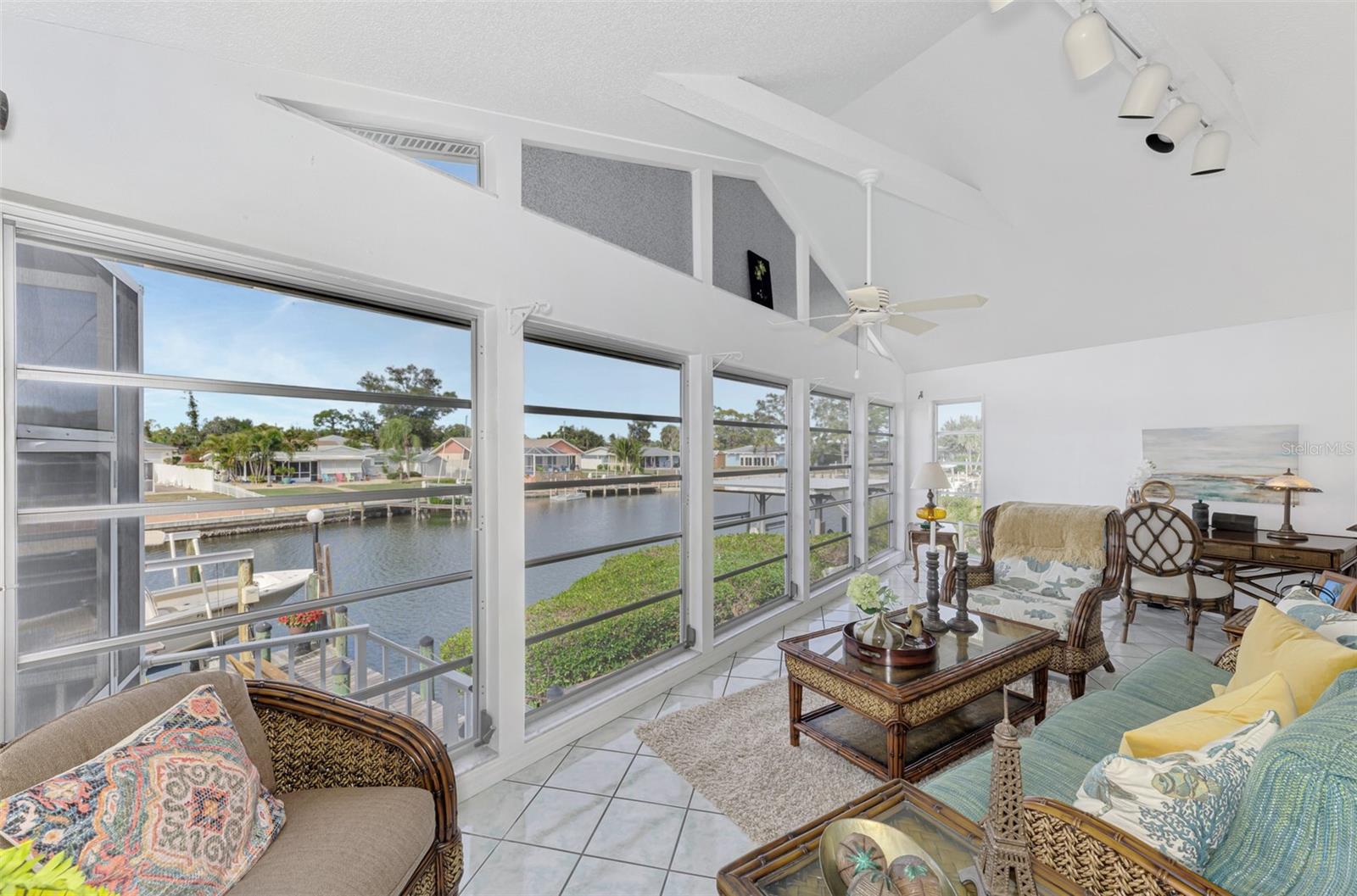 Image 43 of 100 For 1951 San Remo Point Drive