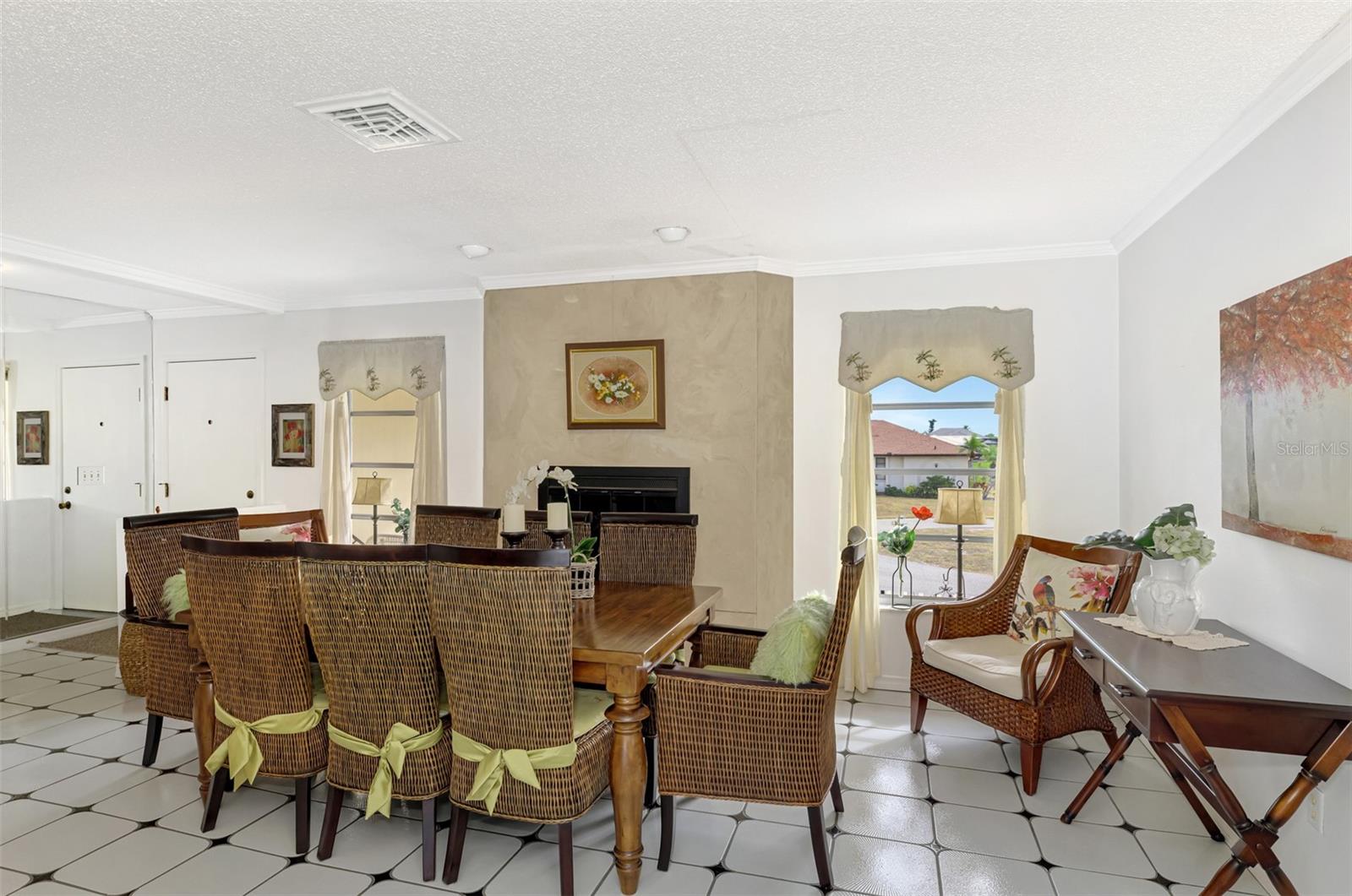 Image 61 of 100 For 1951 San Remo Point Drive