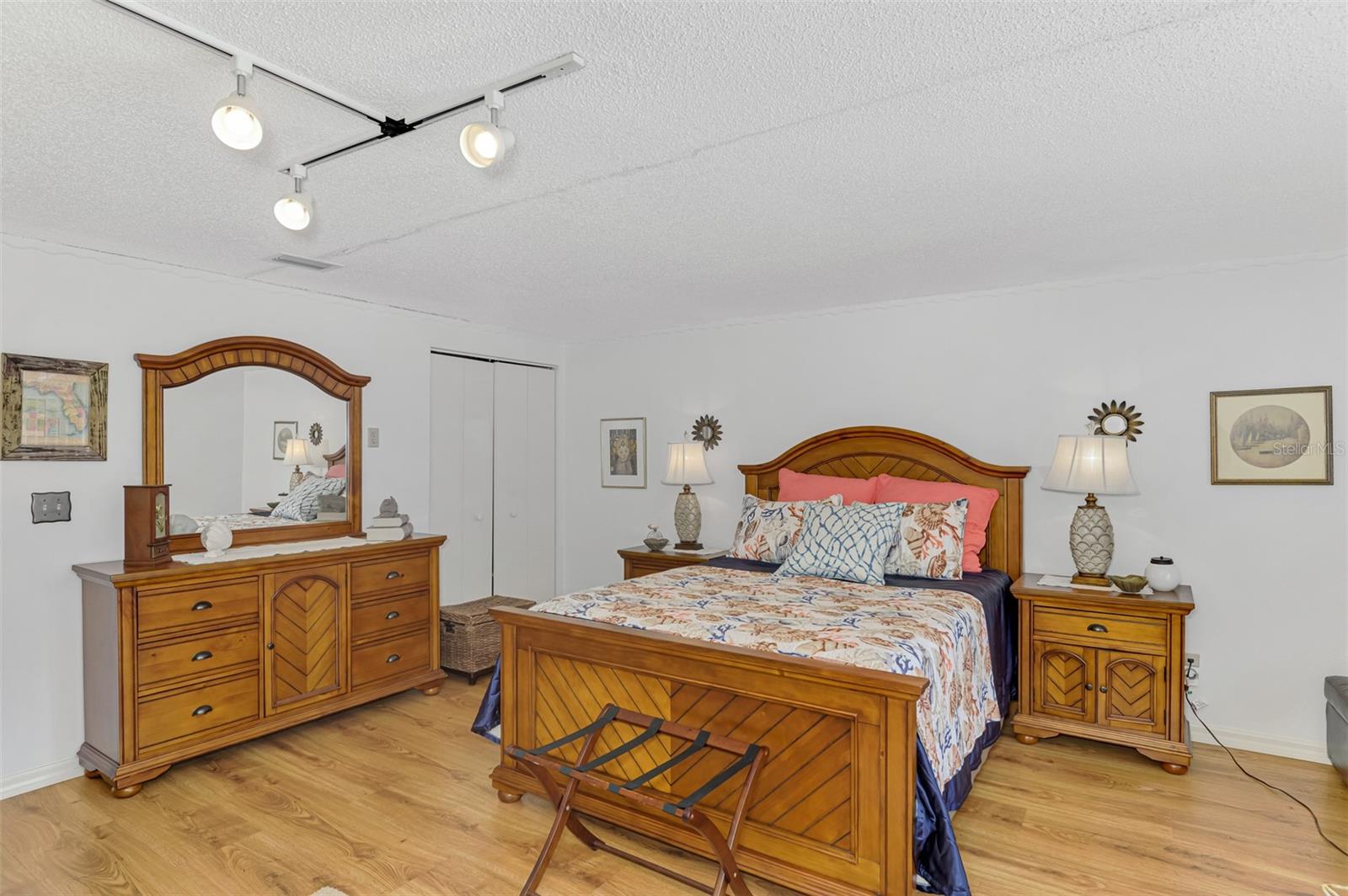 Image 72 of 100 For 1951 San Remo Point Drive