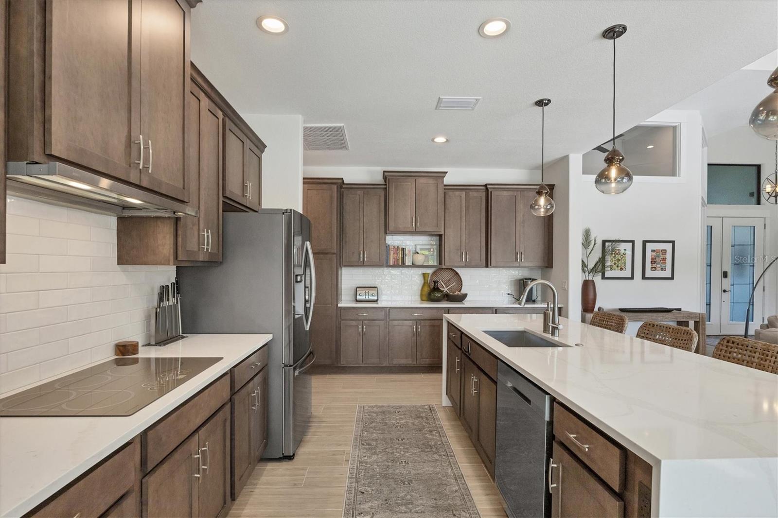 Image 11 of 38 For 13428 Amaryllis Circle