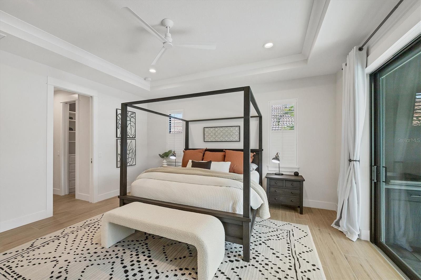 Image 16 of 38 For 13428 Amaryllis Circle