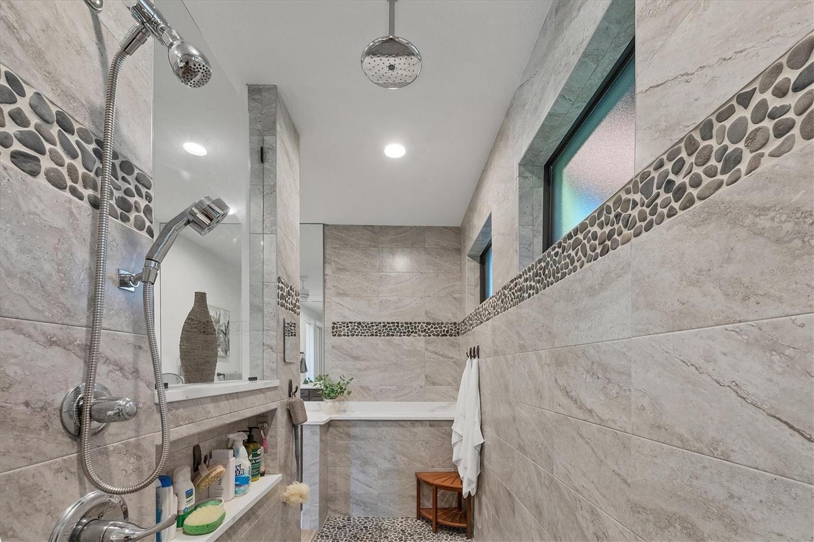 Image 19 of 38 For 13428 Amaryllis Circle