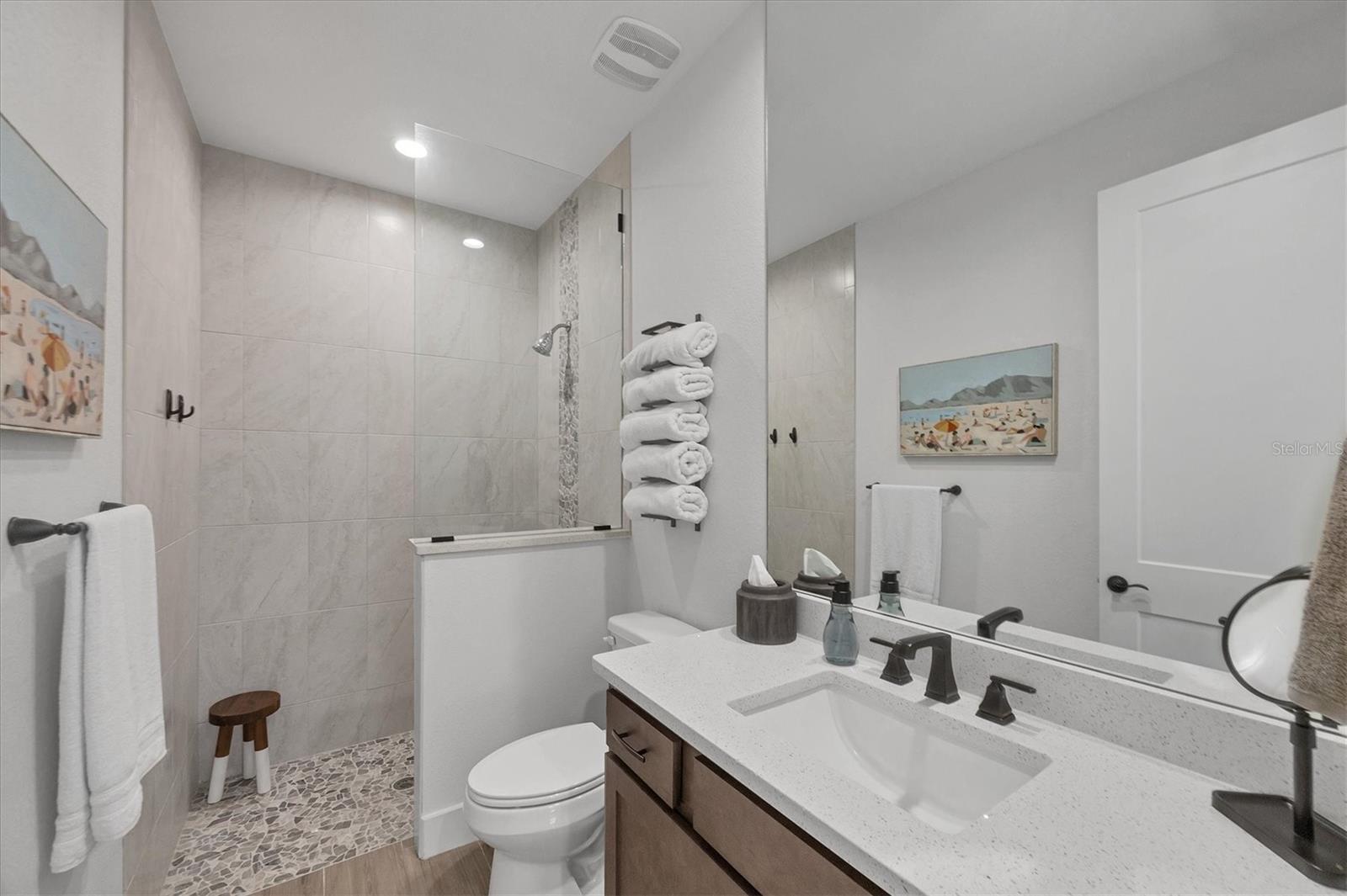 Image 23 of 38 For 13428 Amaryllis Circle