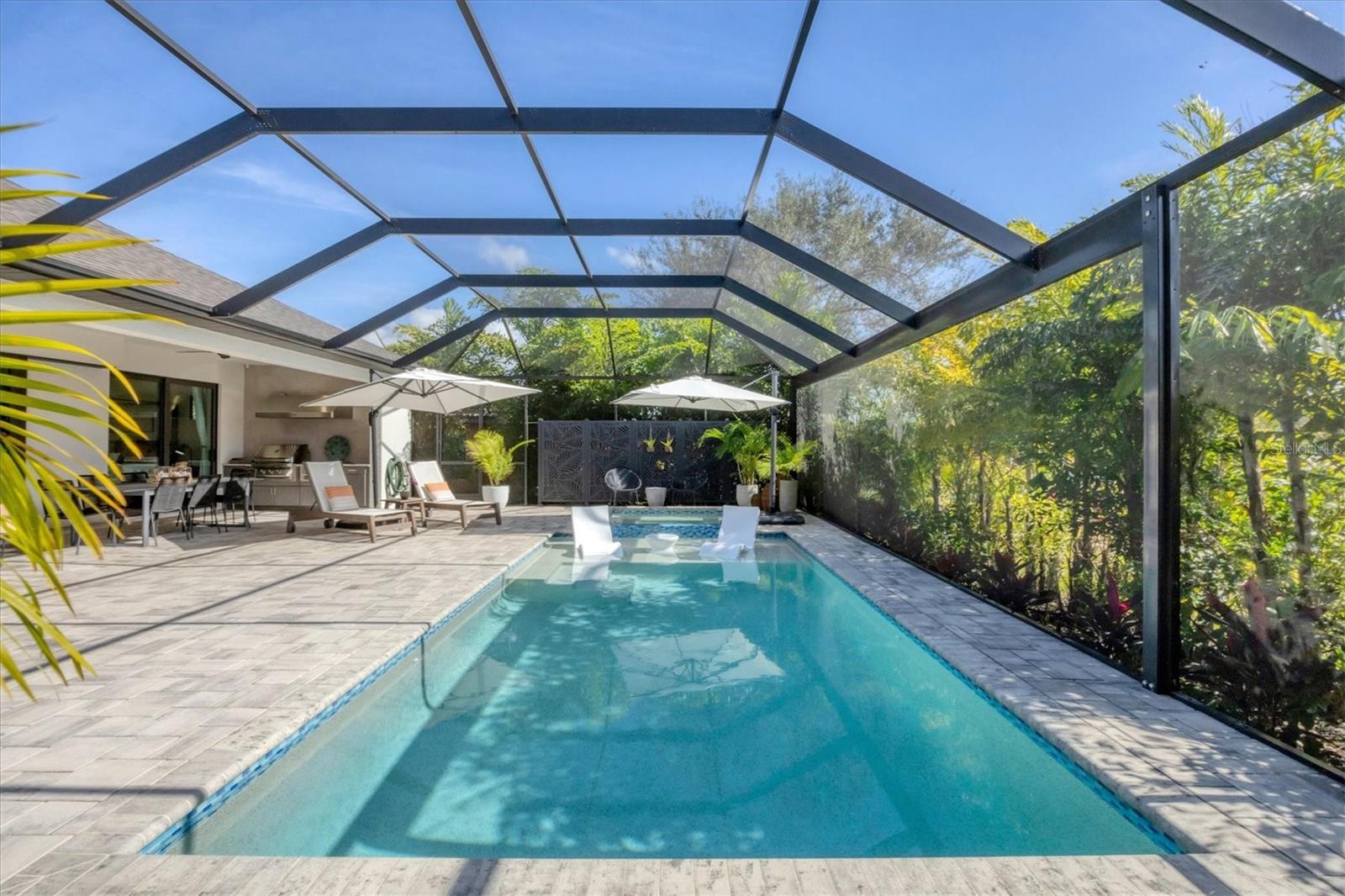 Image 31 of 38 For 13428 Amaryllis Circle