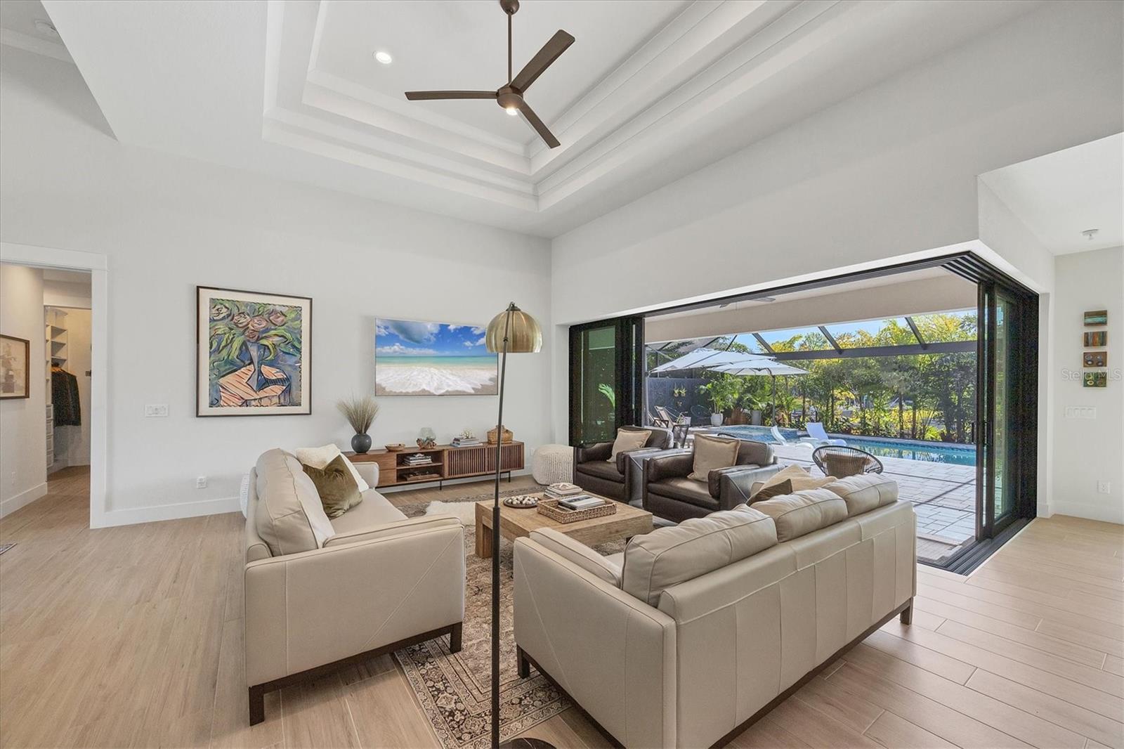 Image 7 of 38 For 13428 Amaryllis Circle