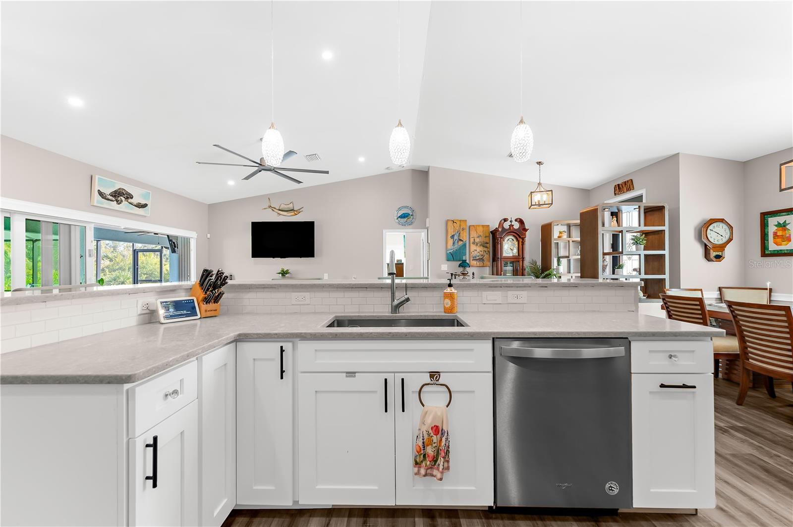 Image 11 of 43 For 6184 Van Dine Street